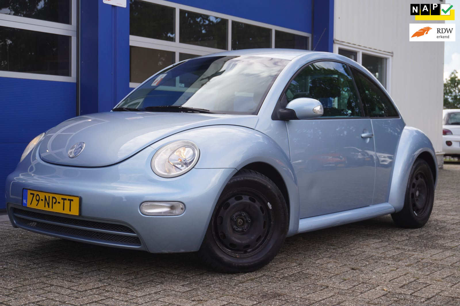 Volkswagen New Beetle 1.6 2004 - voorkant