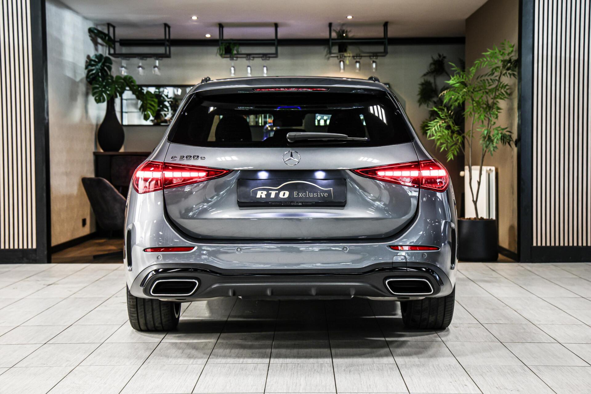 Foto van Mercedes-Benz C 300 E