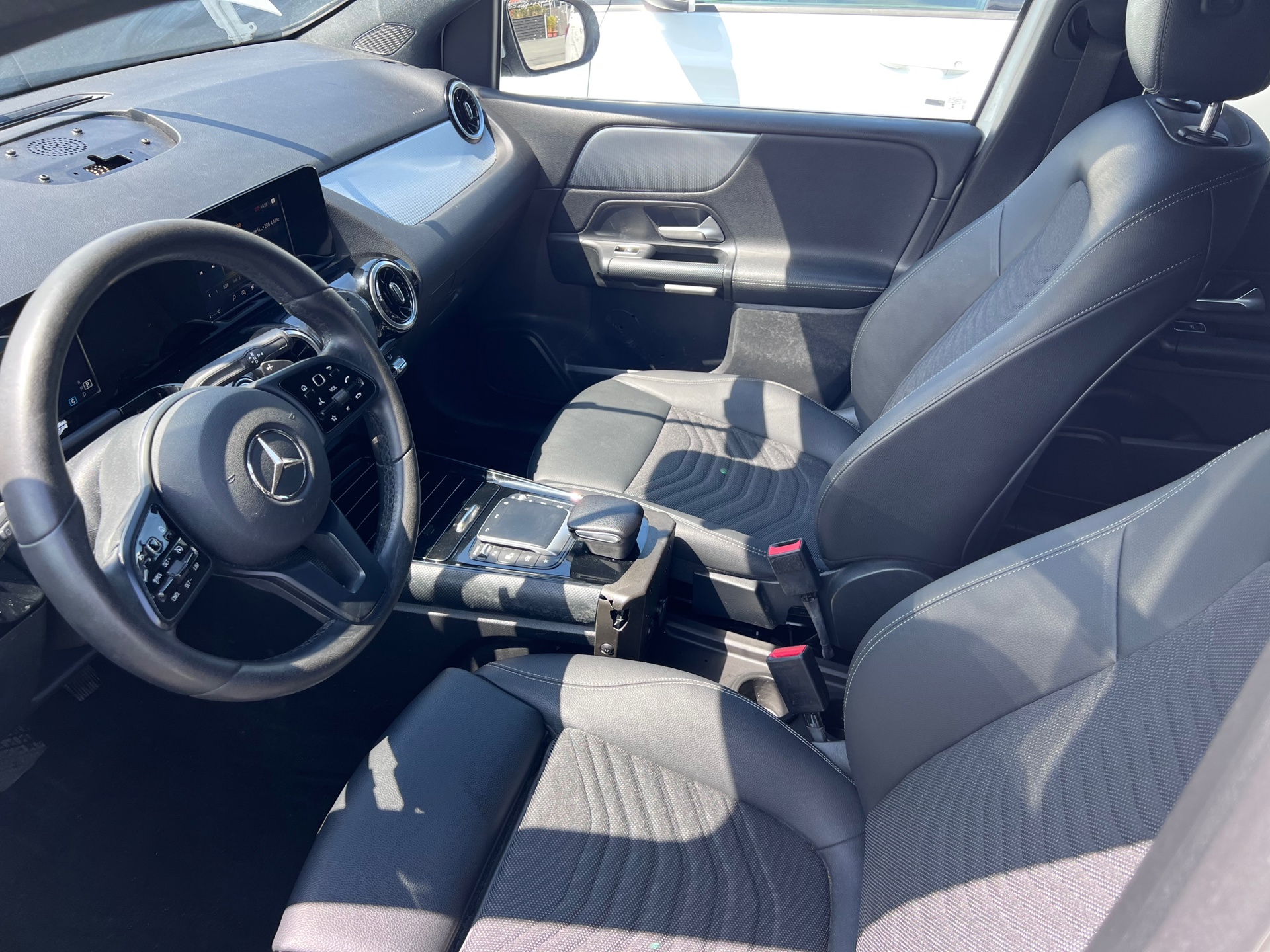 Foto van Mercedes-Benz B 200 D