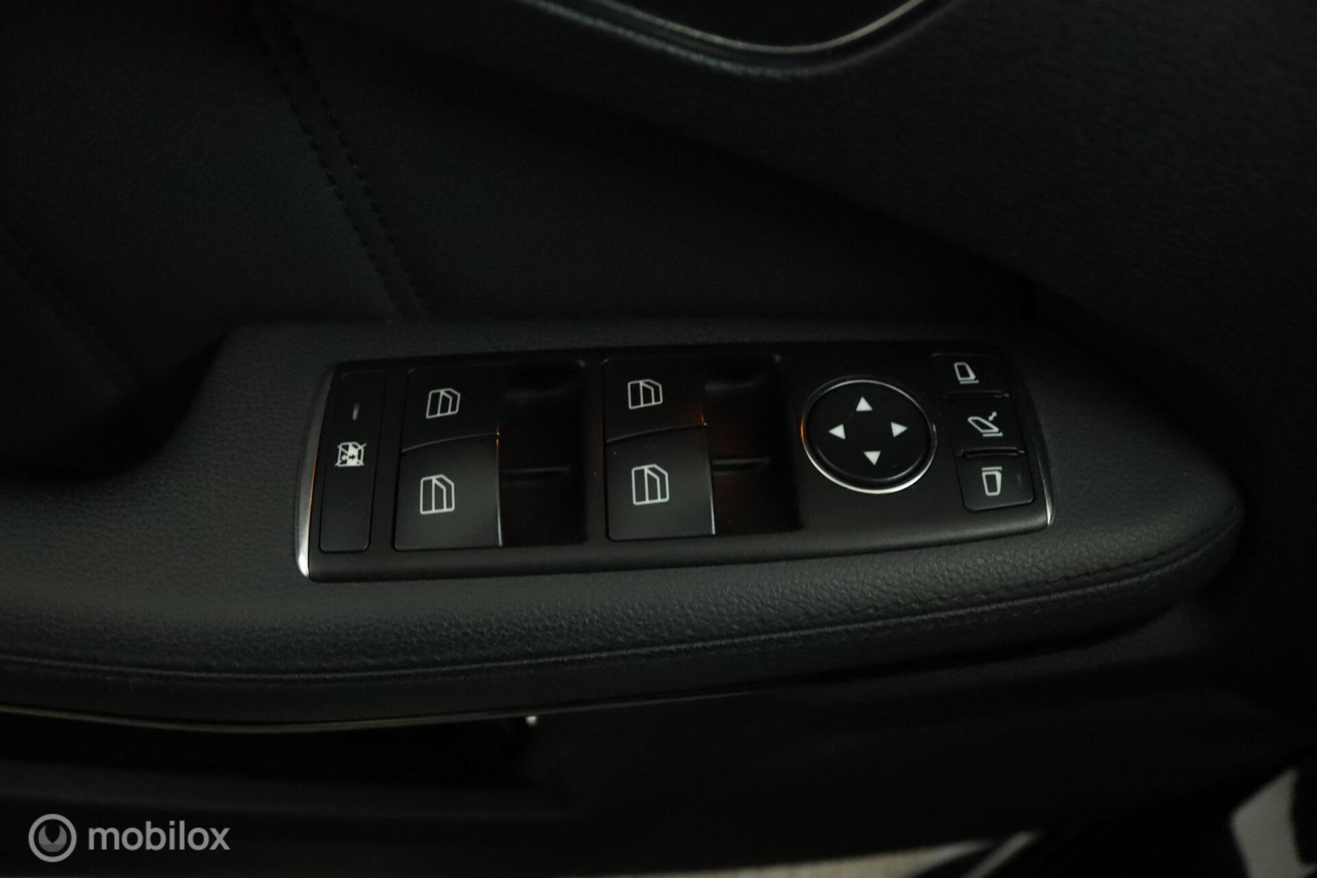Foto van Mercedes-Benz E 300