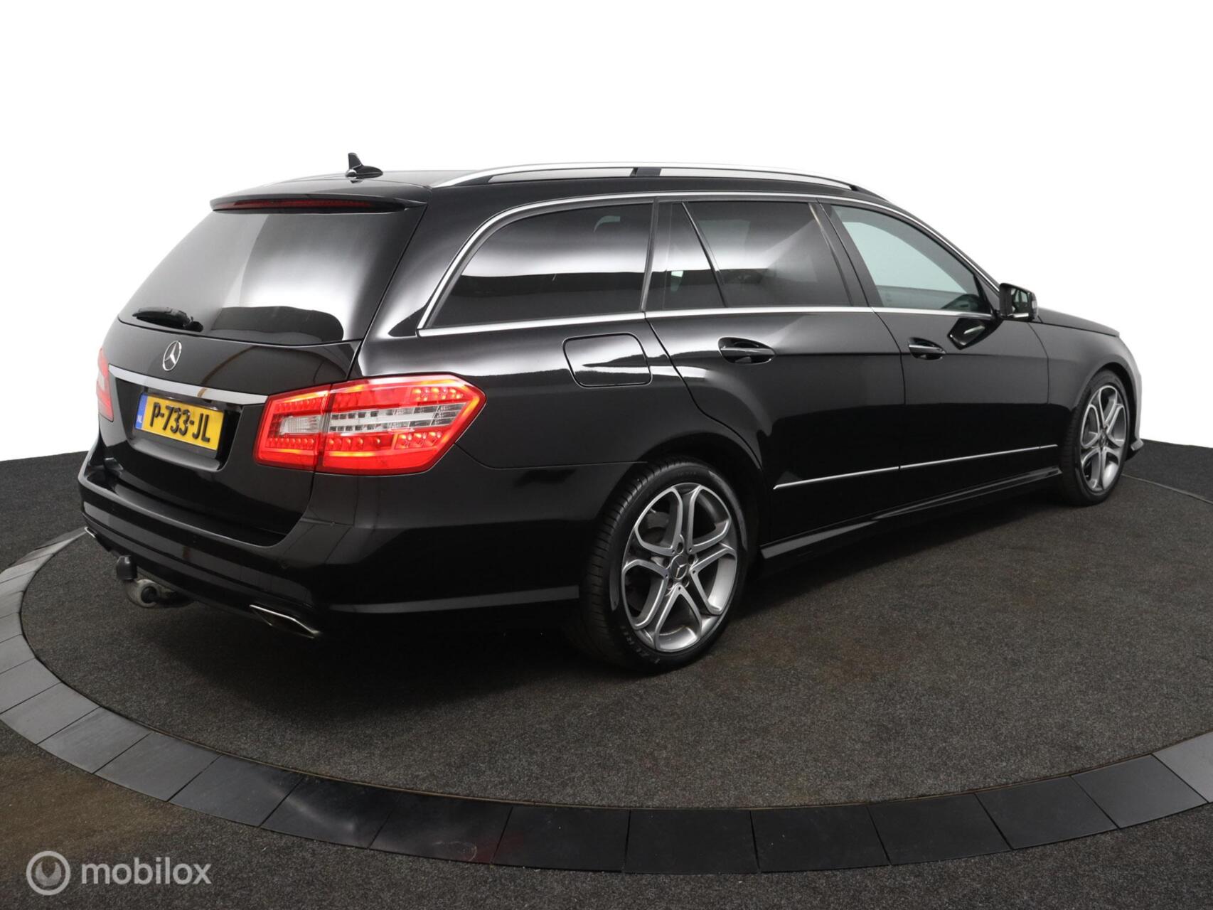 Foto van Mercedes-Benz E 300