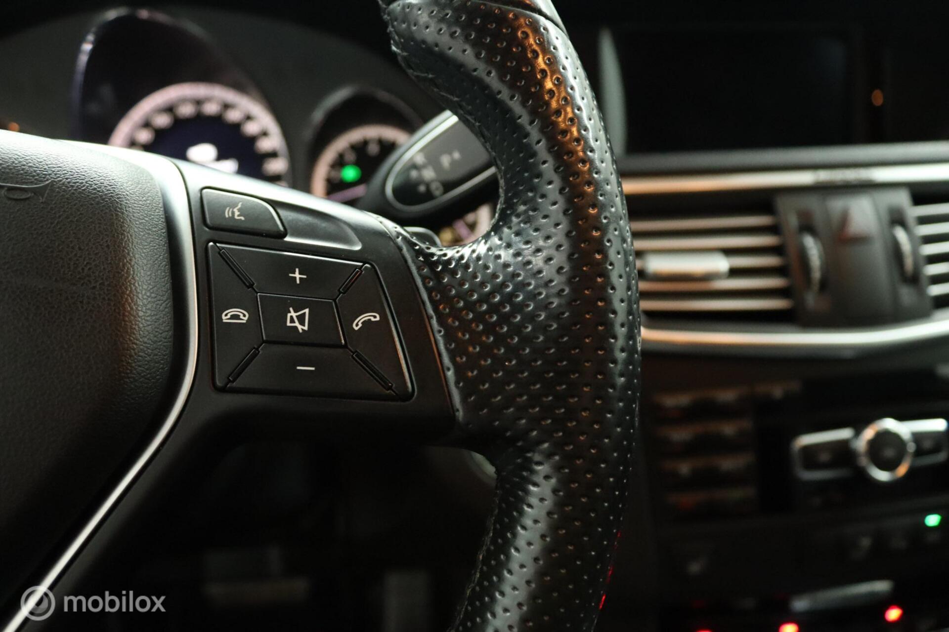 Foto van Mercedes-Benz E 300