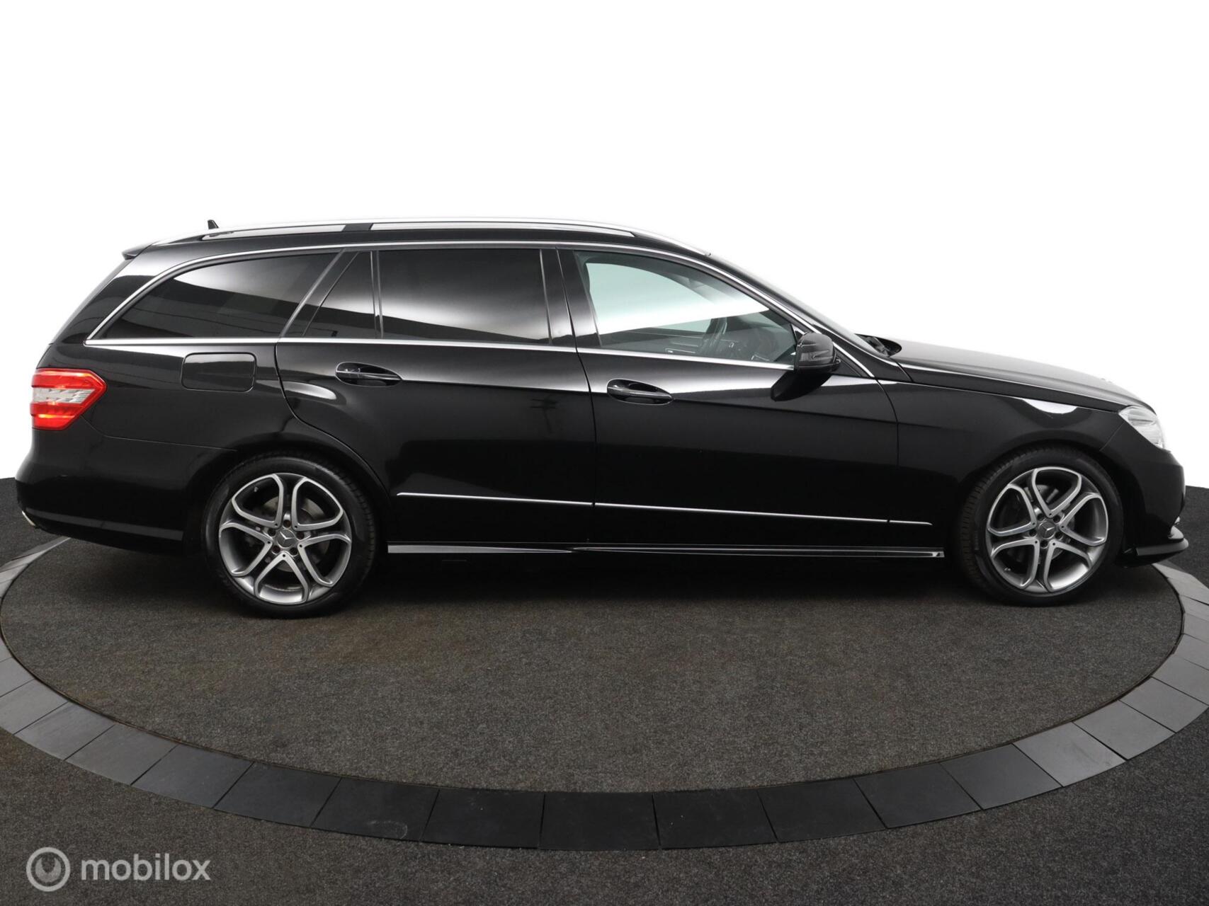 Foto van Mercedes-Benz E 300