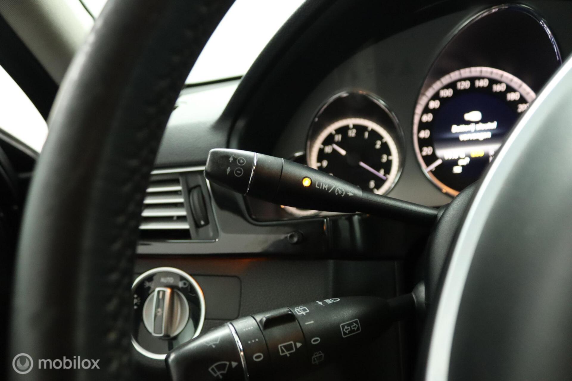 Foto van Mercedes-Benz E 300