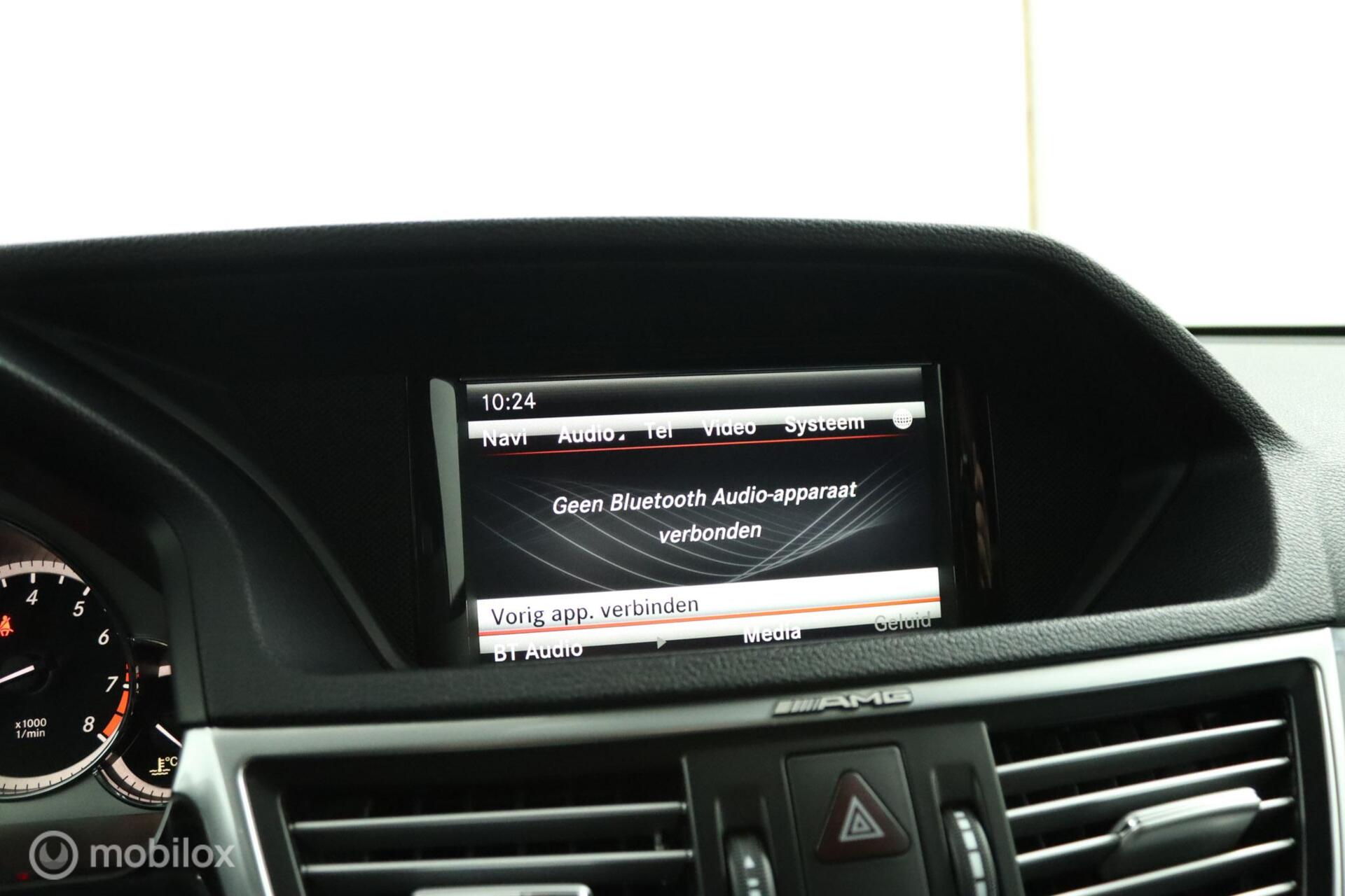 Foto van Mercedes-Benz E 300