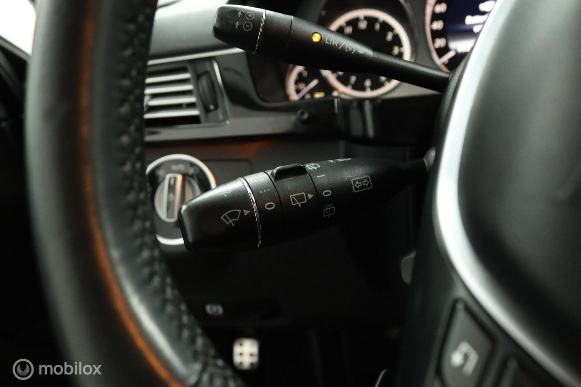 Foto van Mercedes-Benz E 300