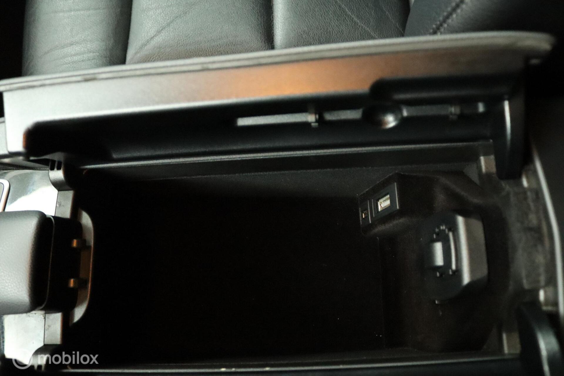 Foto van Mercedes-Benz E 300