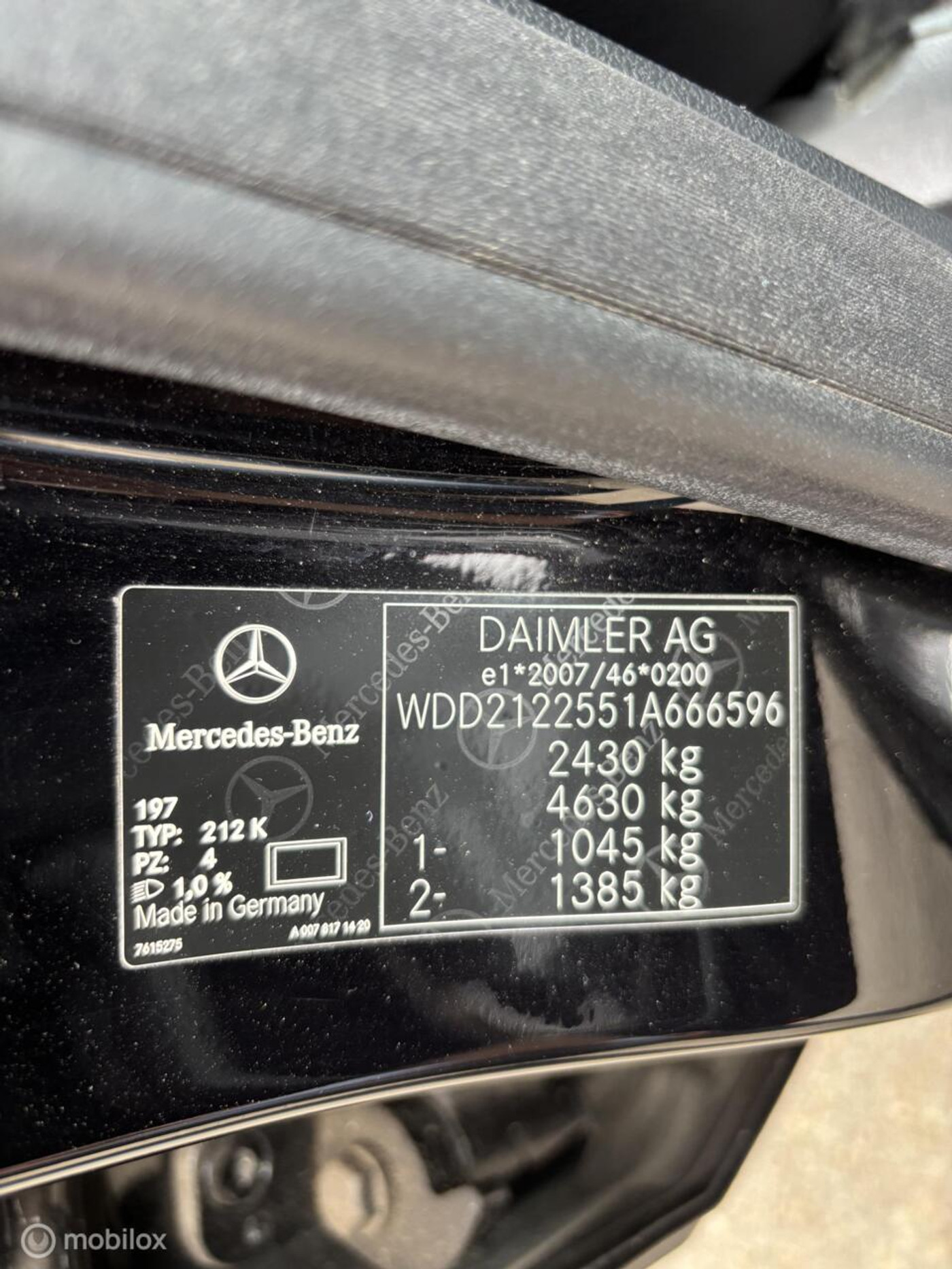Foto van Mercedes-Benz E 300