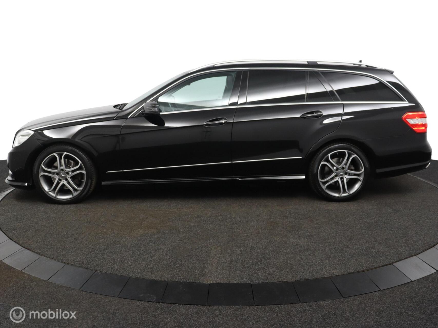Foto van Mercedes-Benz E 300