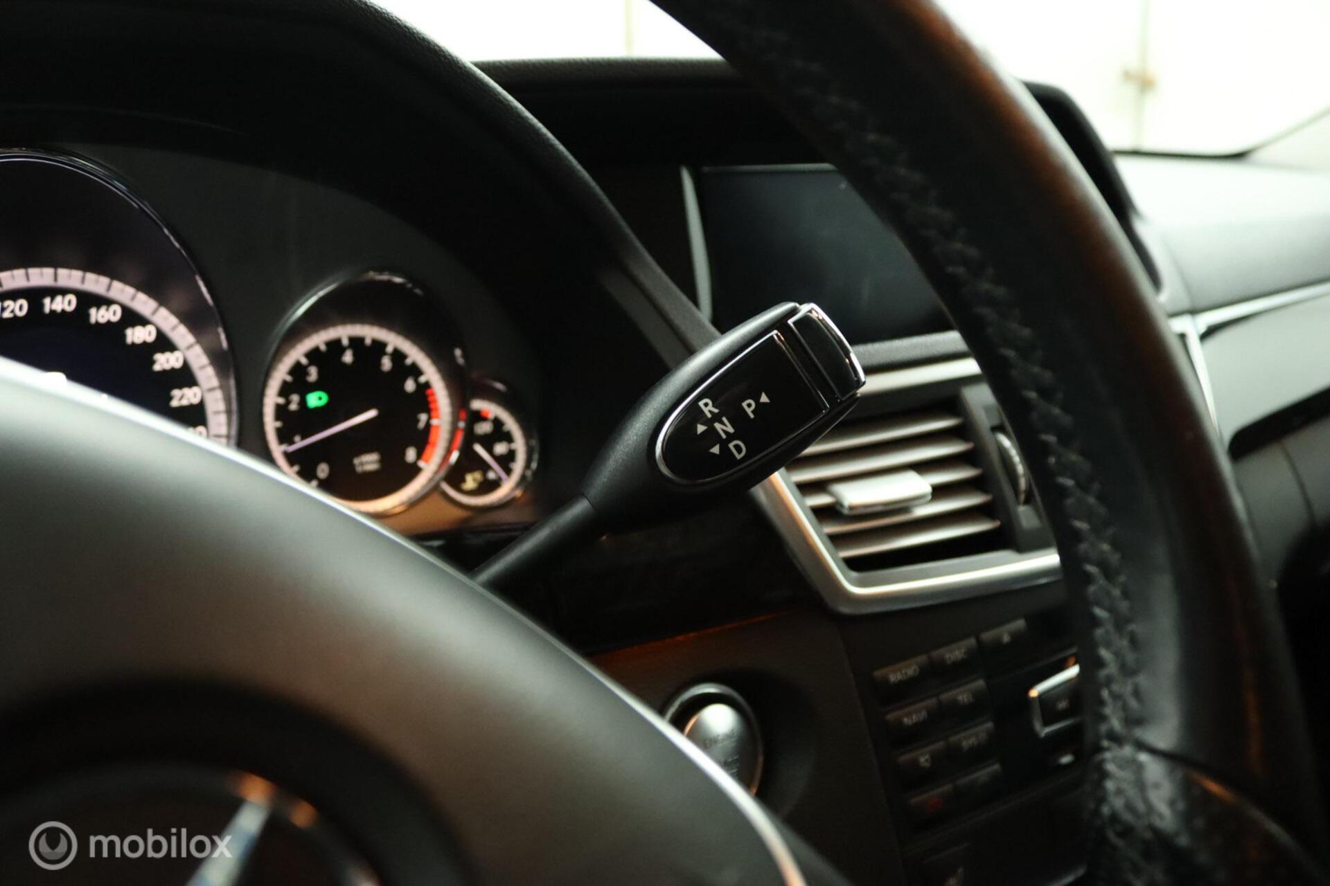 Foto van Mercedes-Benz E 300