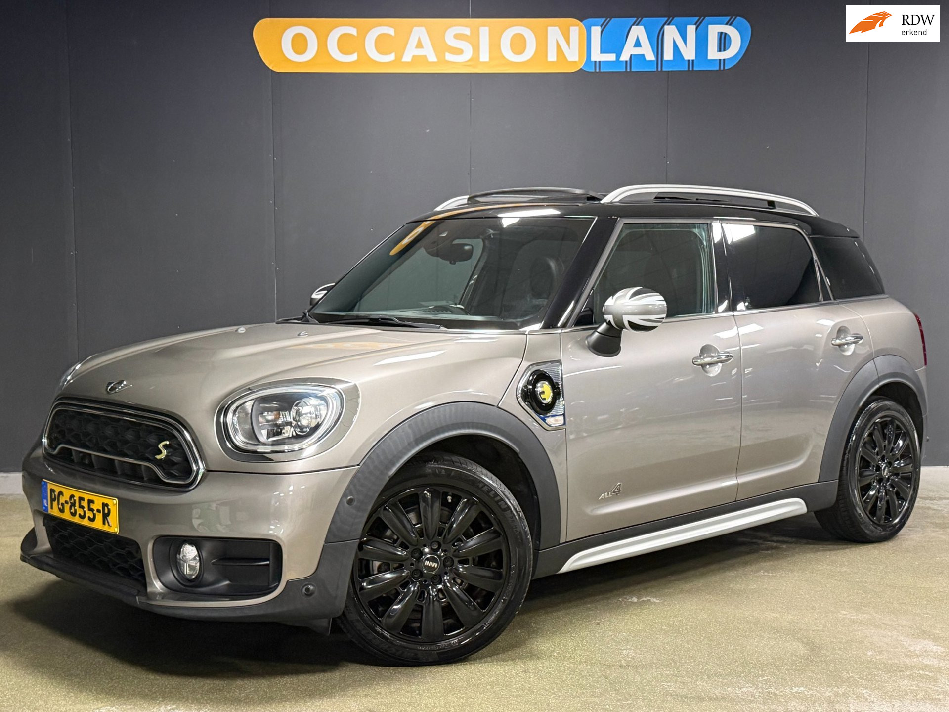 Mini Countryman Cooper Se 1.5 Cooper S E ALL4 Chili|PANO|HK|HUD|CAMERA|STOELV|SFEER|ACC|MEMORY|KEYLESS|18INCH| 2017 - voorkant