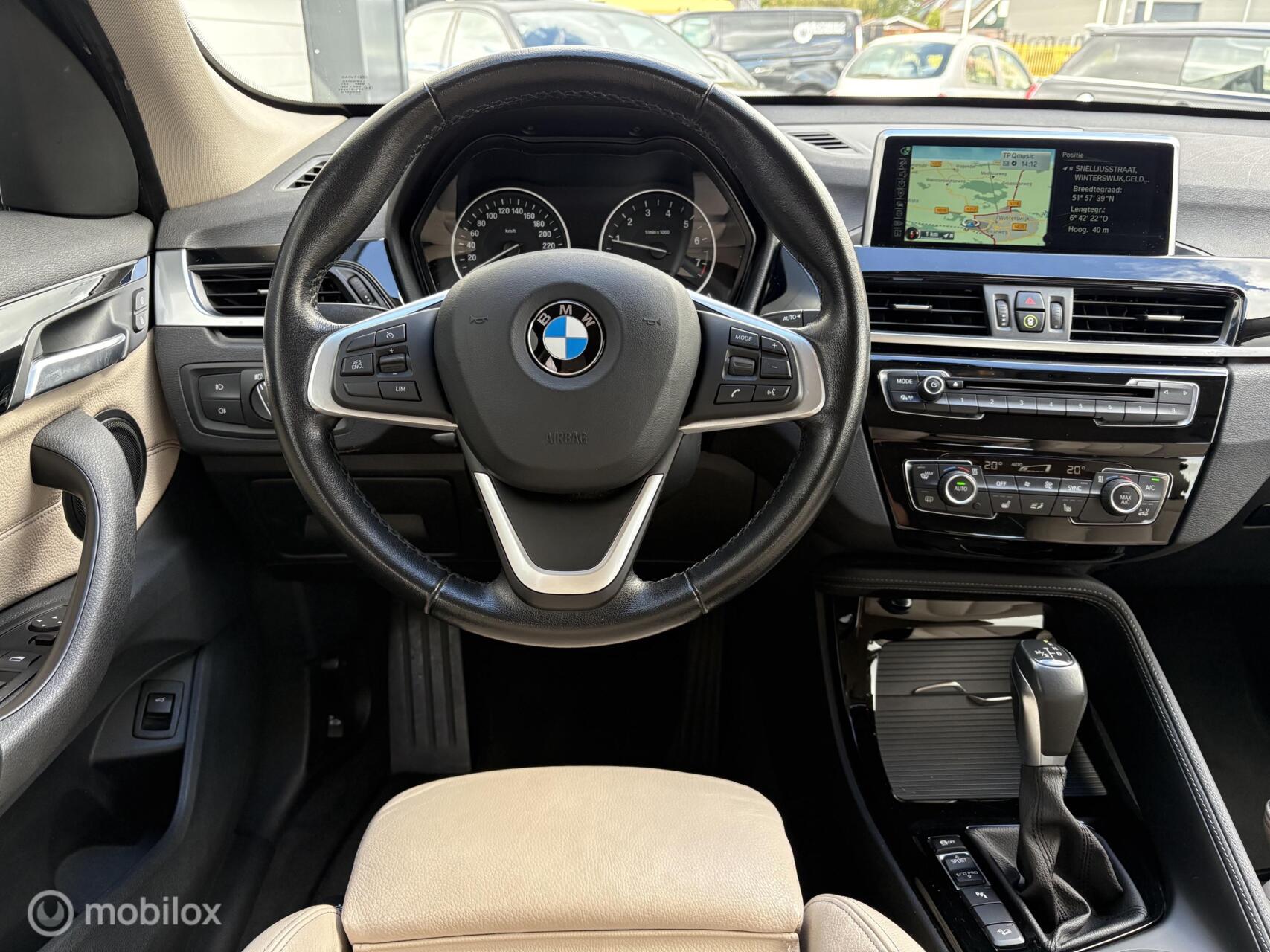 Foto van BMW X1 Xdrive20i