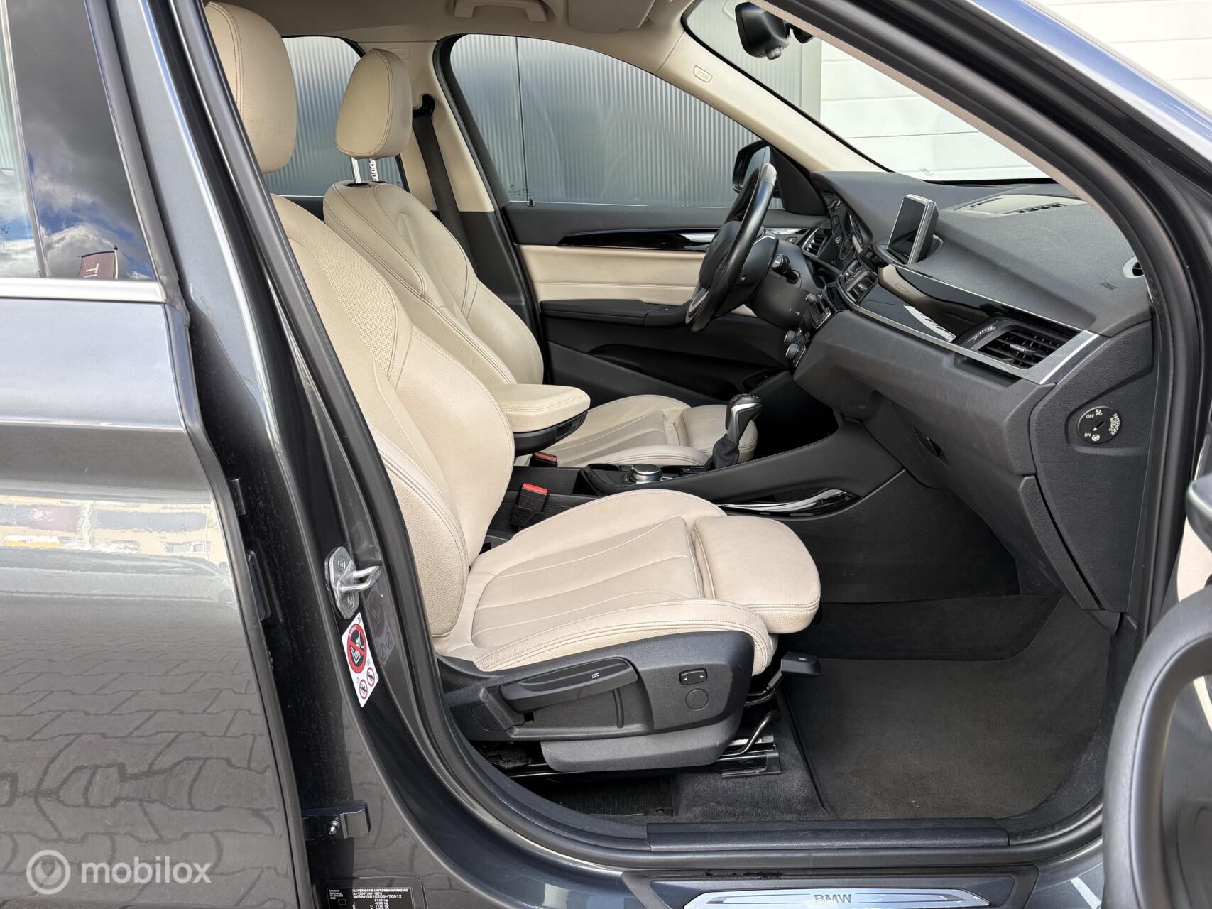 Foto van BMW X1 Xdrive20i