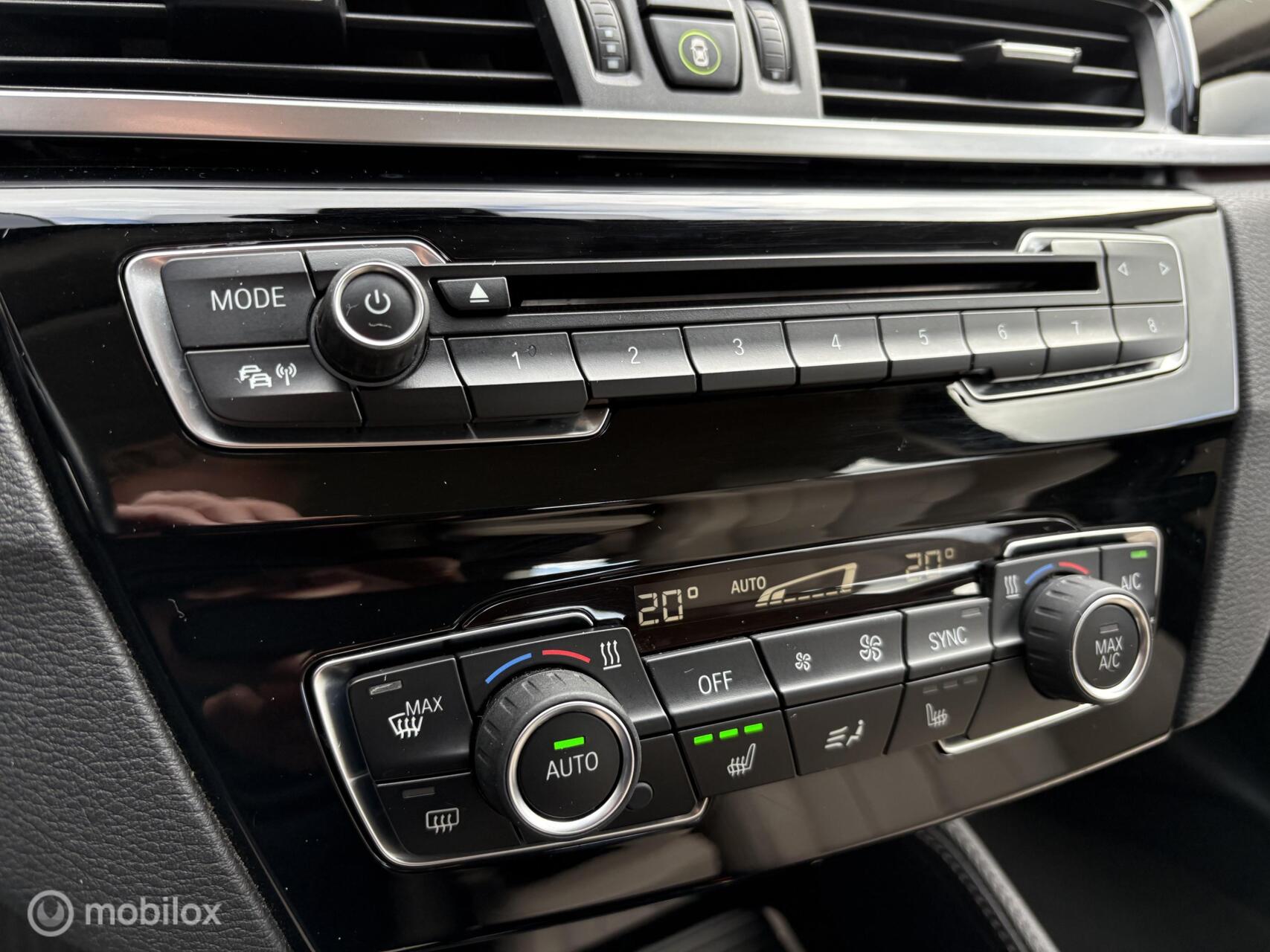 Foto van BMW X1 Xdrive20i