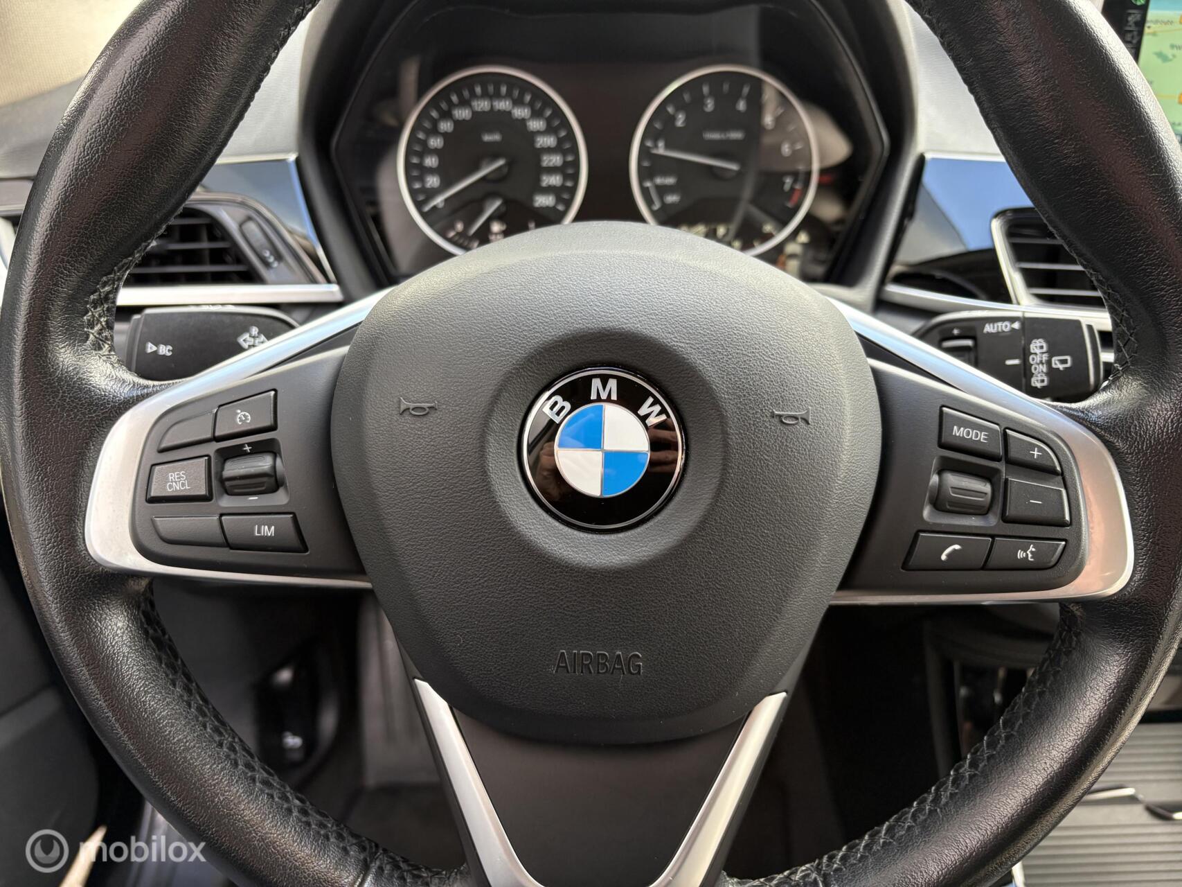 Foto van BMW X1 Xdrive20i