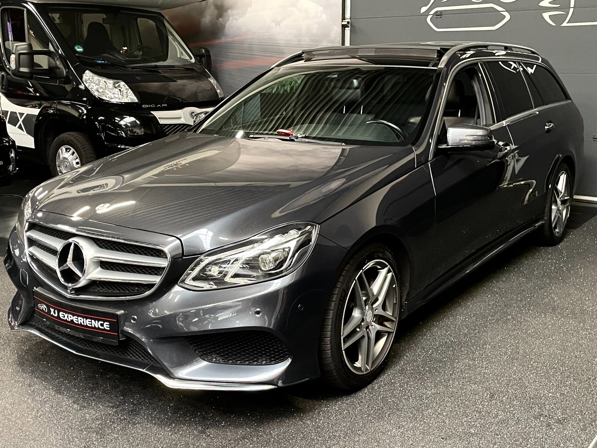 Foto van Mercedes-Benz E 350