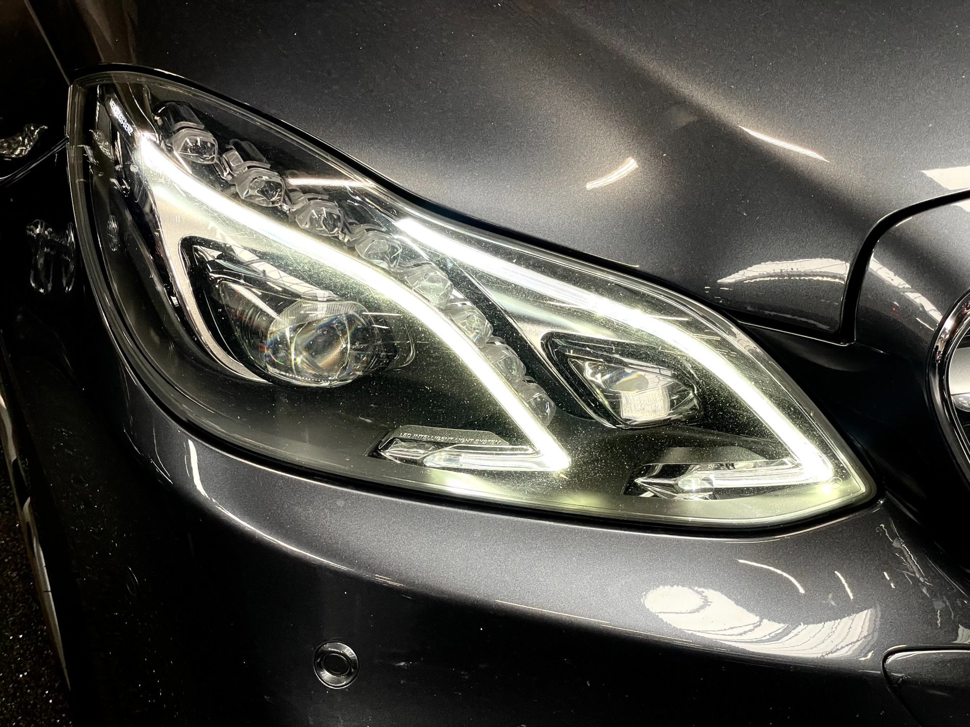 Foto van Mercedes-Benz E 350