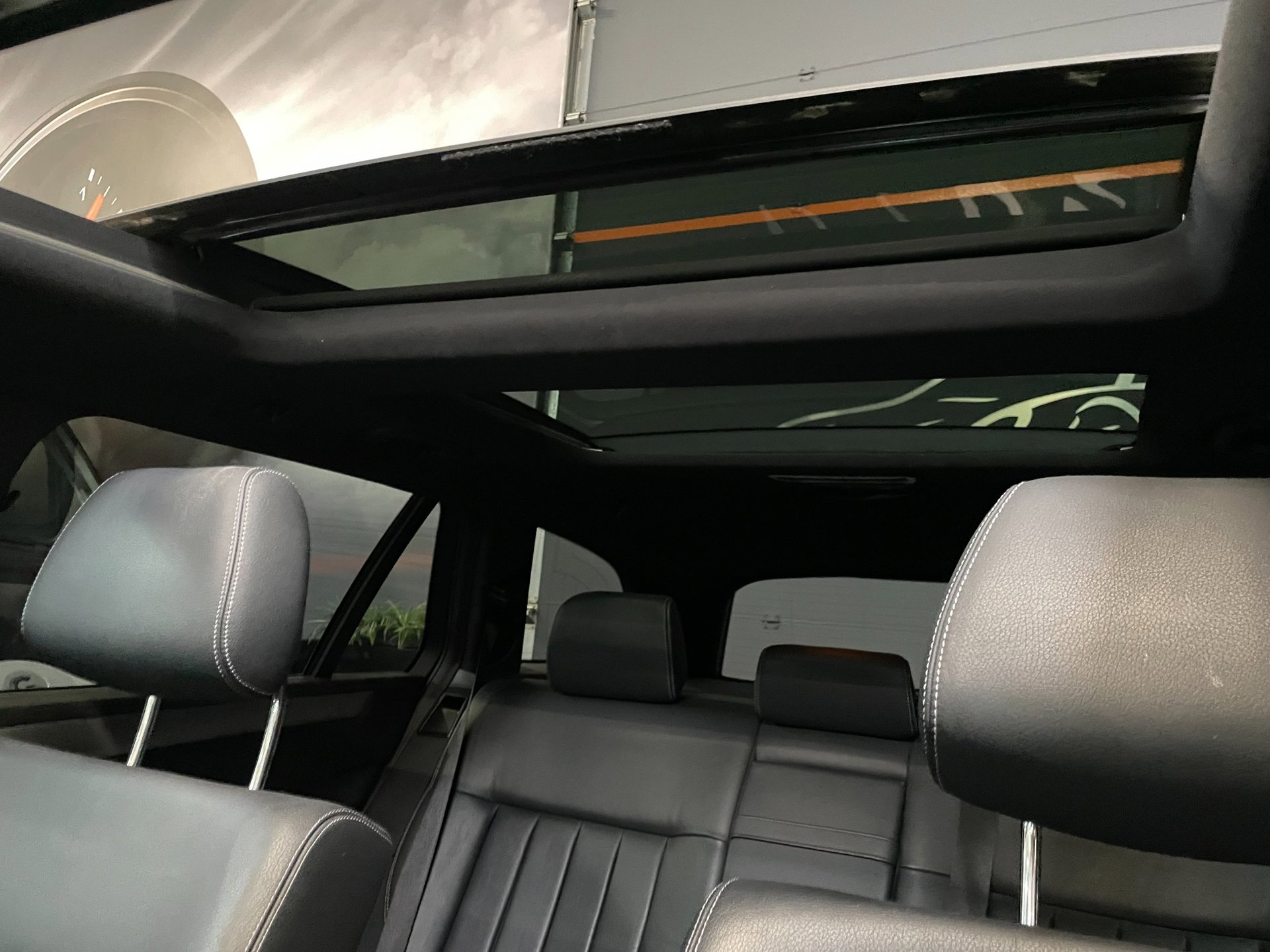Foto van Mercedes-Benz E 350