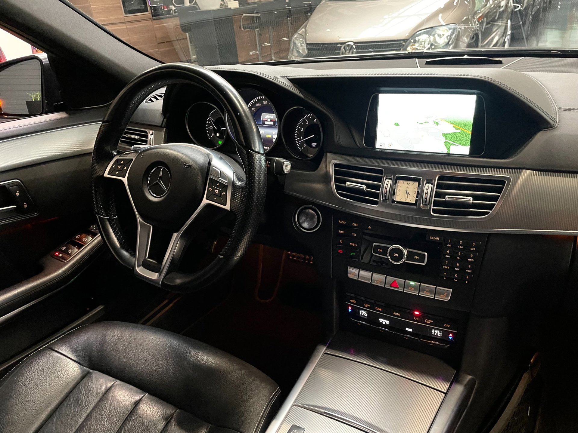 Foto van Mercedes-Benz E 350