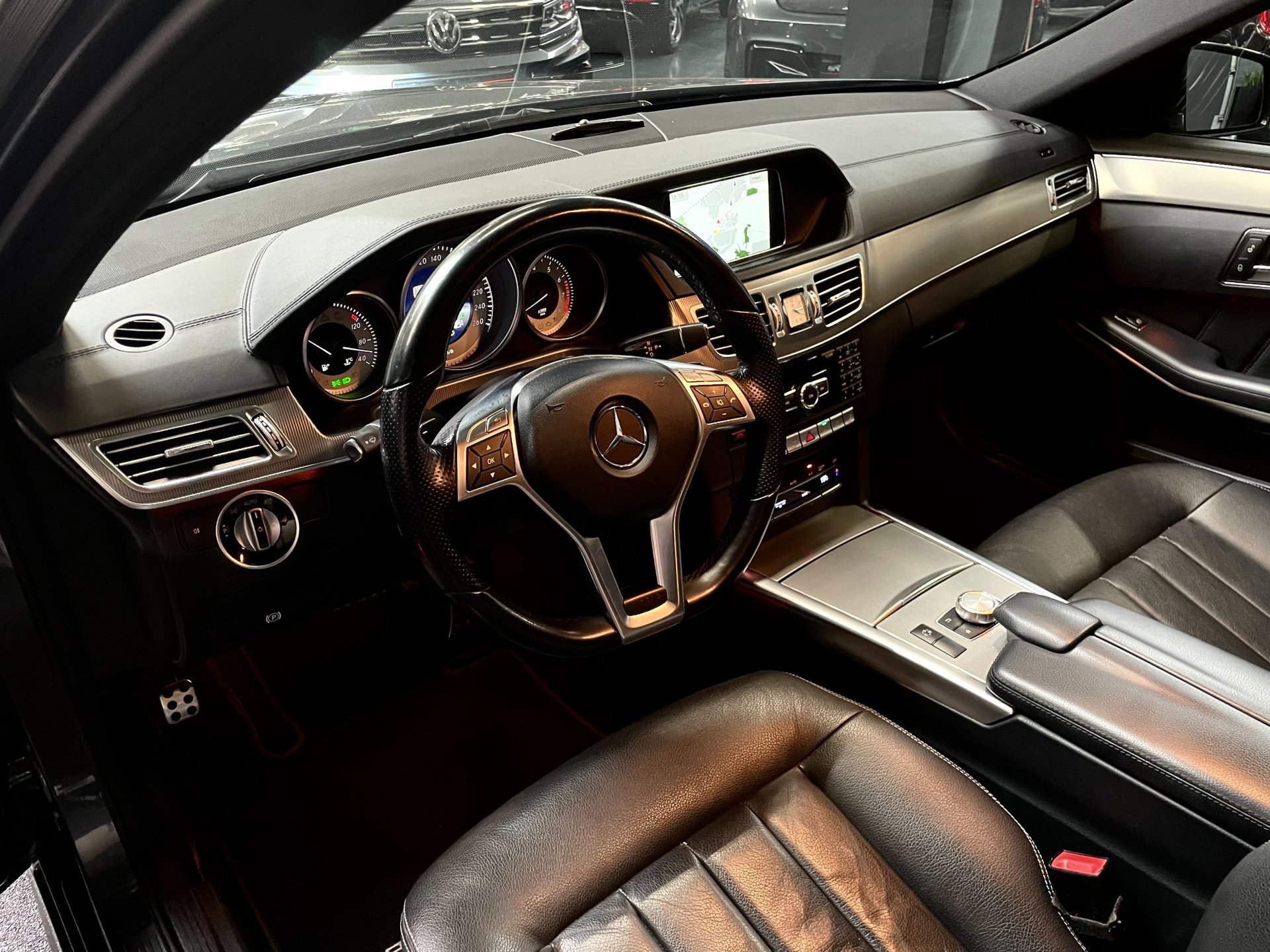 Foto van Mercedes-Benz E 350