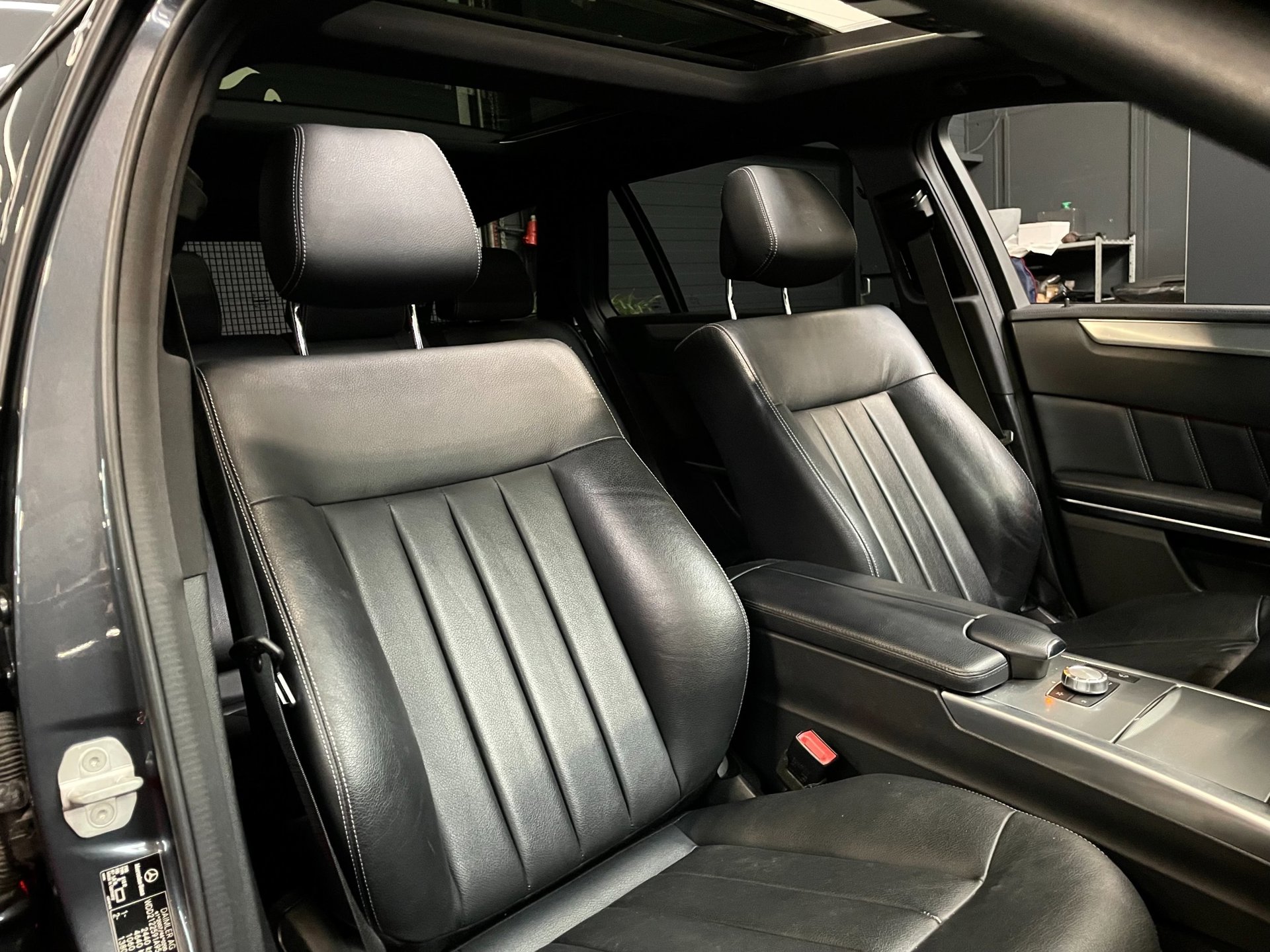 Foto van Mercedes-Benz E 350