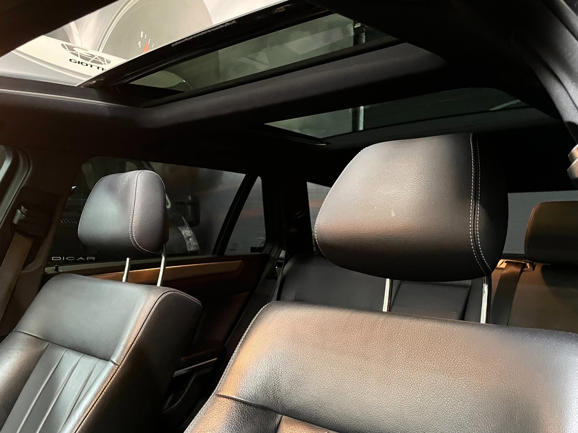 Foto van Mercedes-Benz E 350