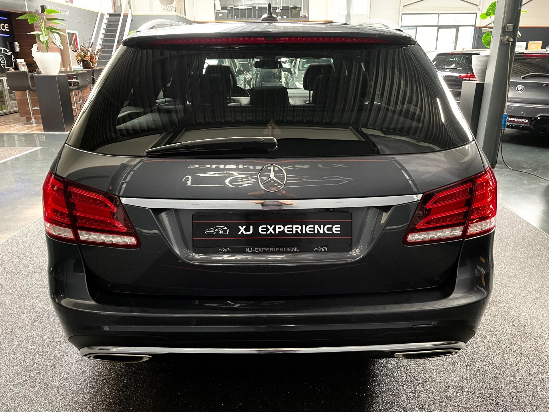 Foto van Mercedes-Benz E 350