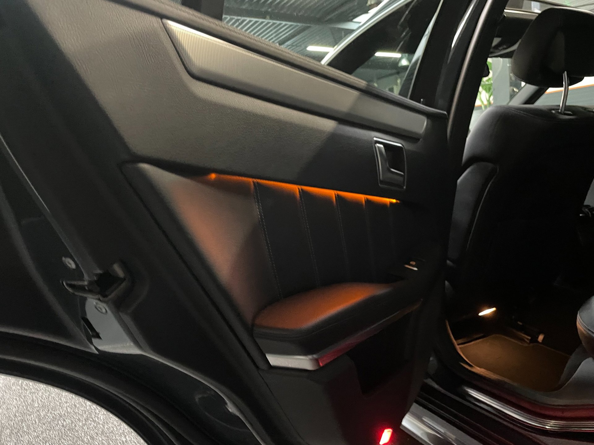 Foto van Mercedes-Benz E 350