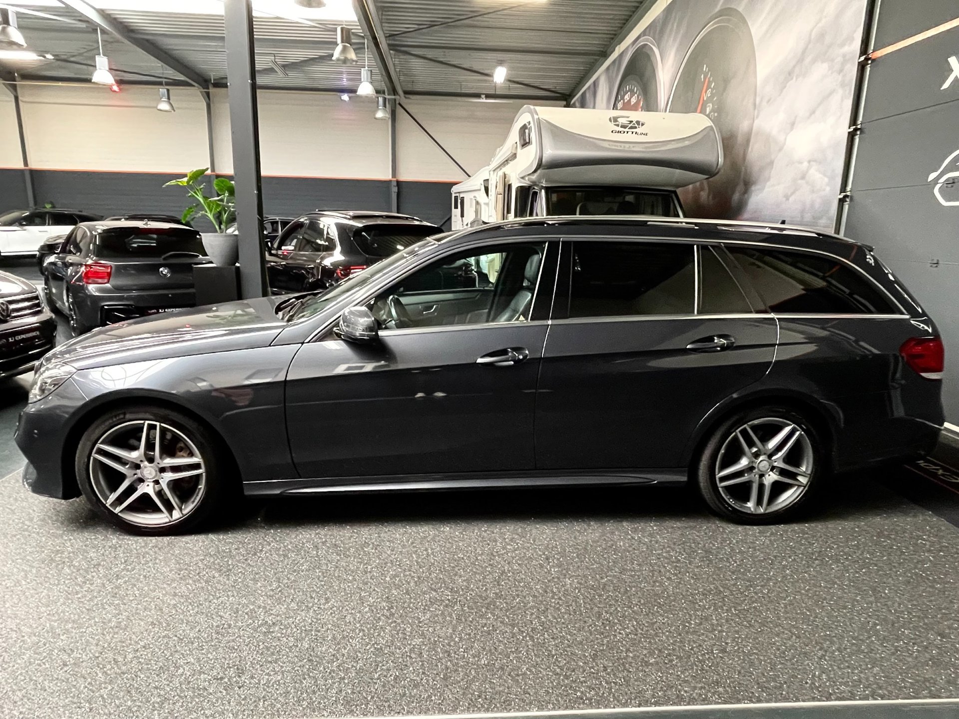 Foto van Mercedes-Benz E 350