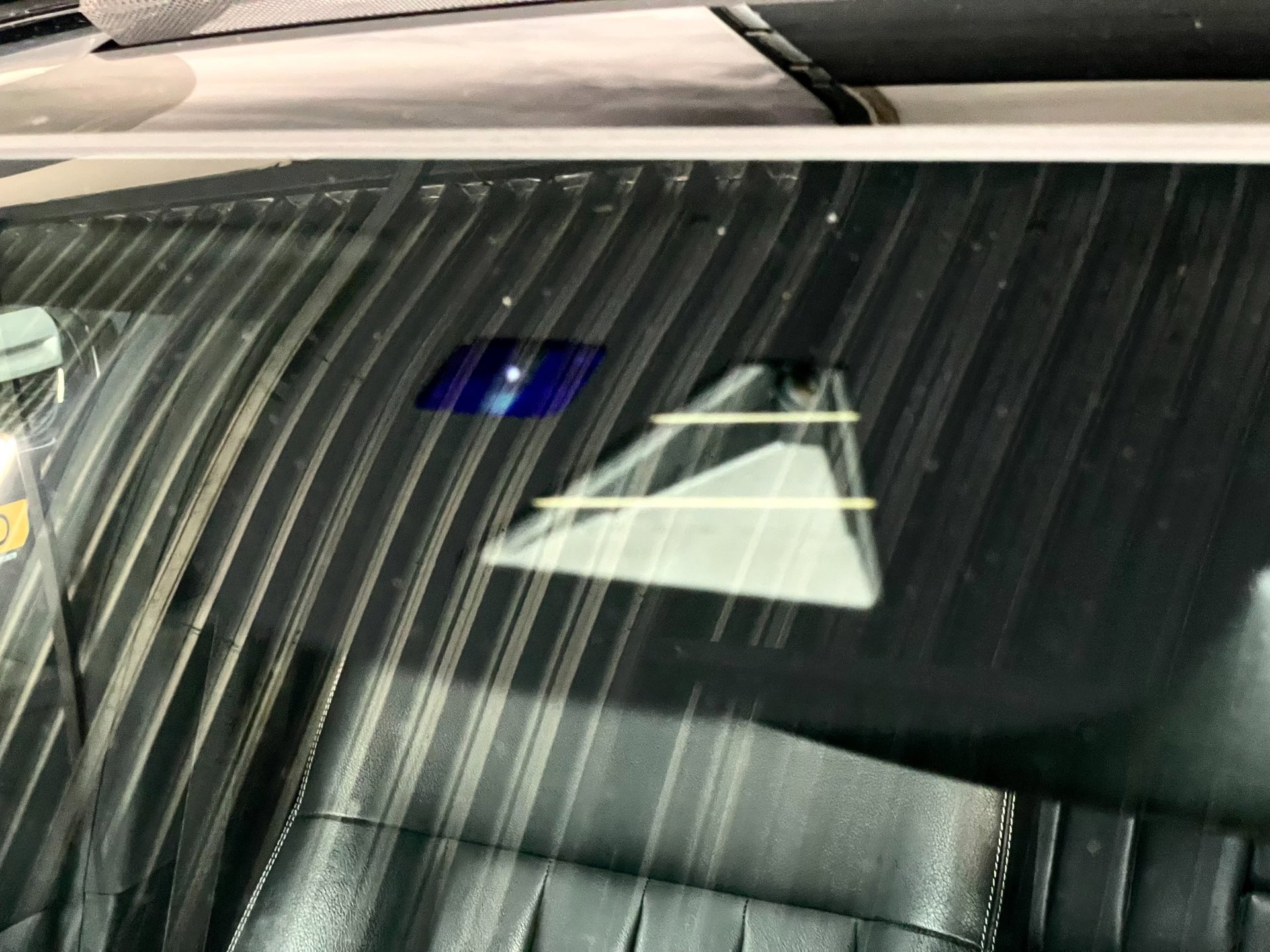 Foto van Mercedes-Benz E 350