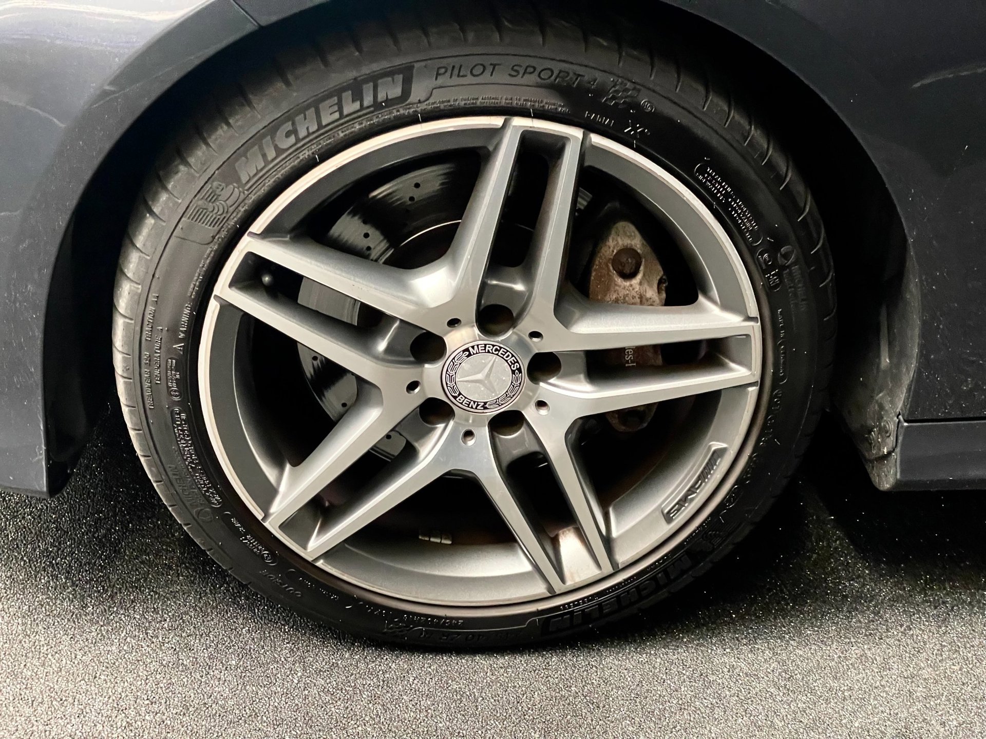 Foto van Mercedes-Benz E 350