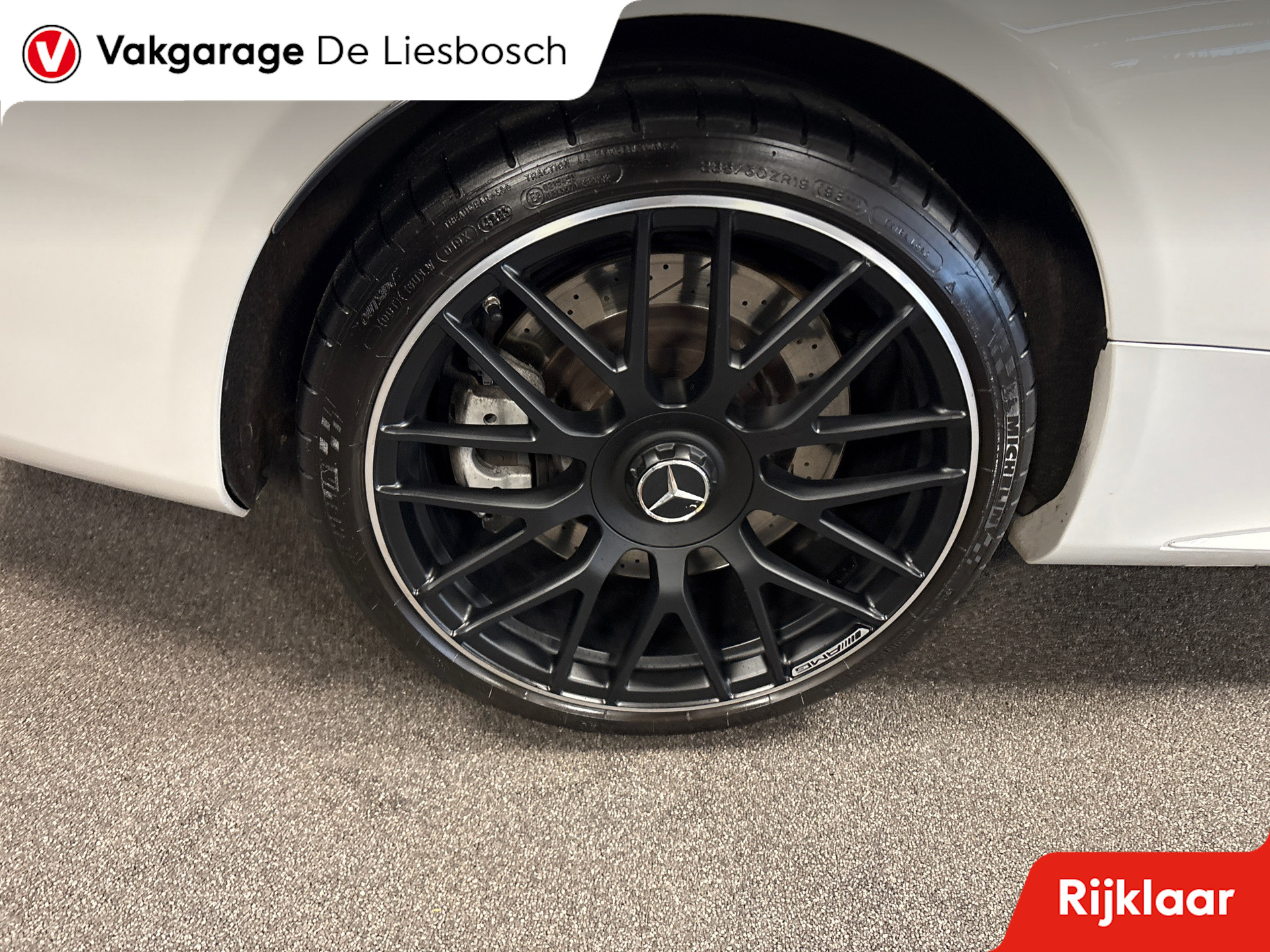 Foto van Mercedes-Benz AMG C 63