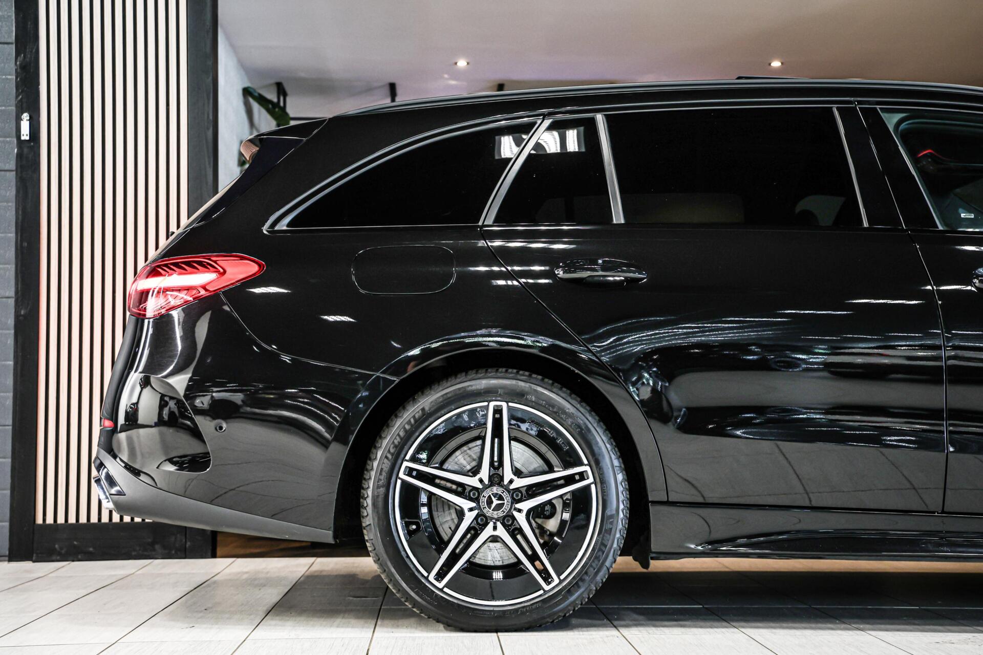 Foto van Mercedes-Benz C 300 E