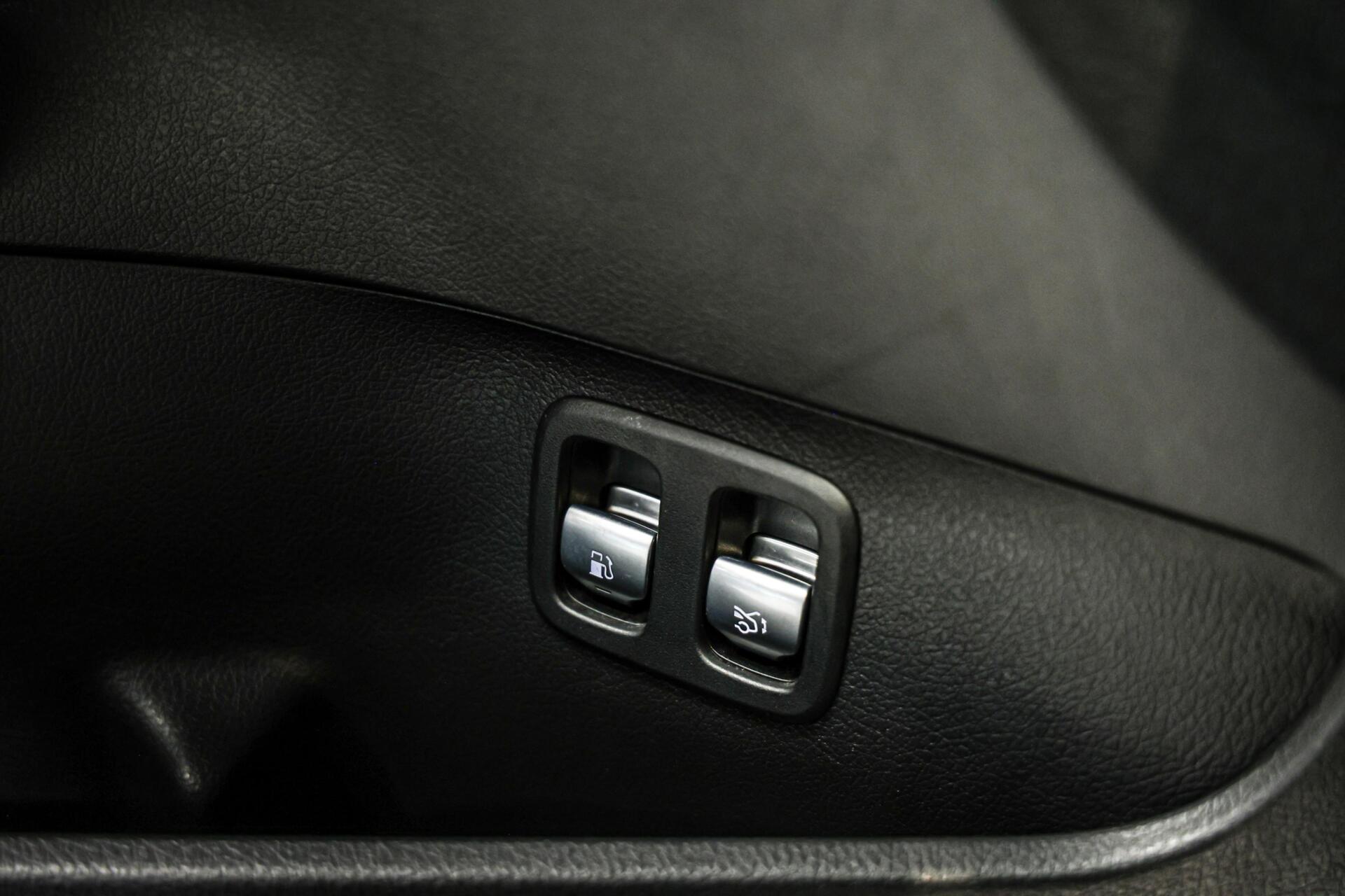 Foto van Mercedes-Benz C 300 E