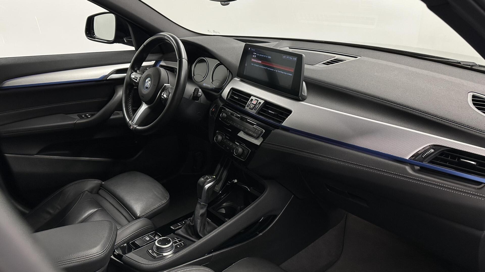 Foto van BMW X2 Xdrive25e
