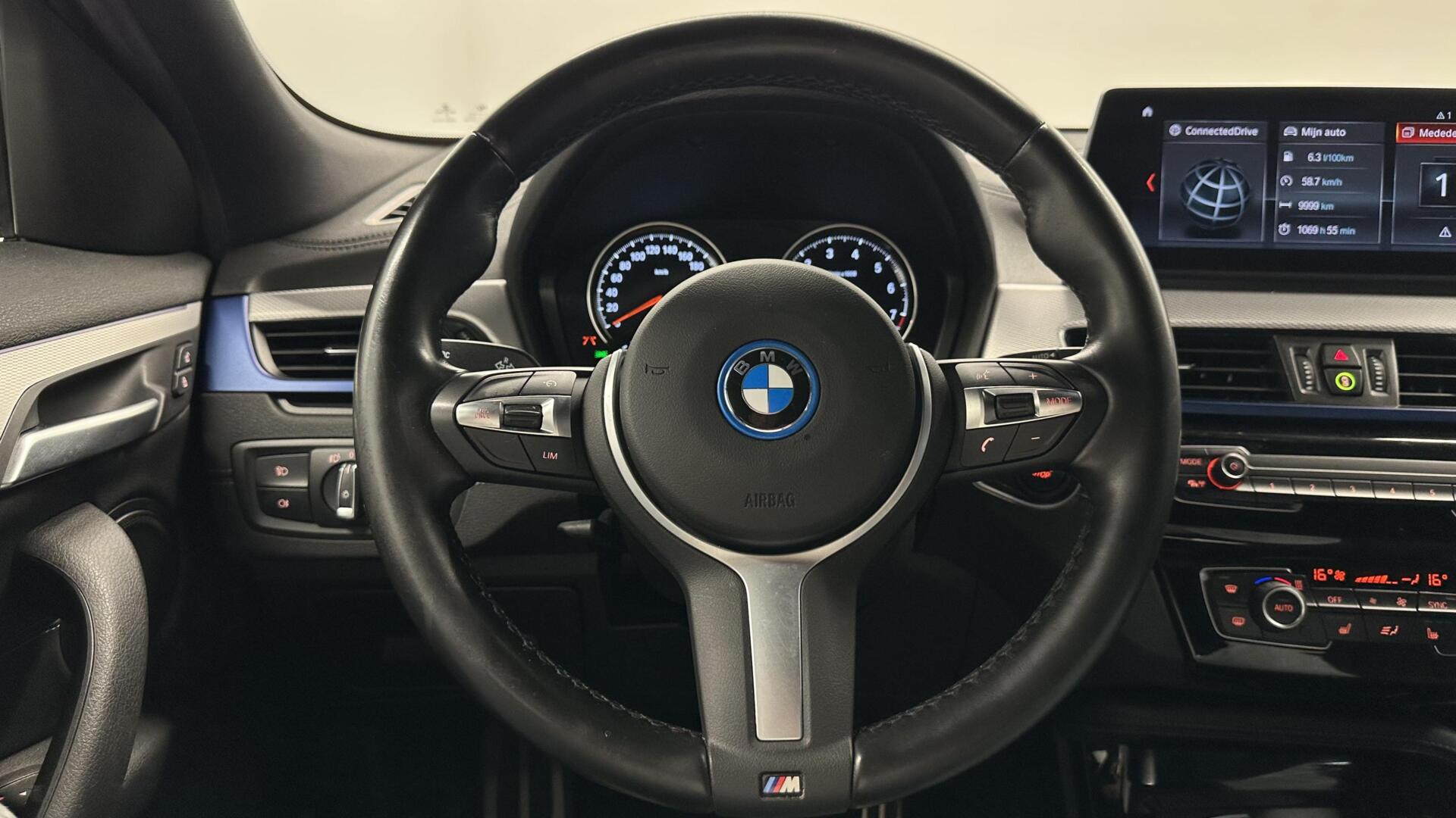 Foto van BMW X2 Xdrive25e