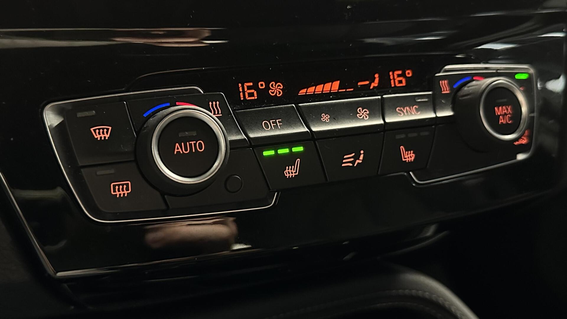 Foto van BMW X2 Xdrive25e