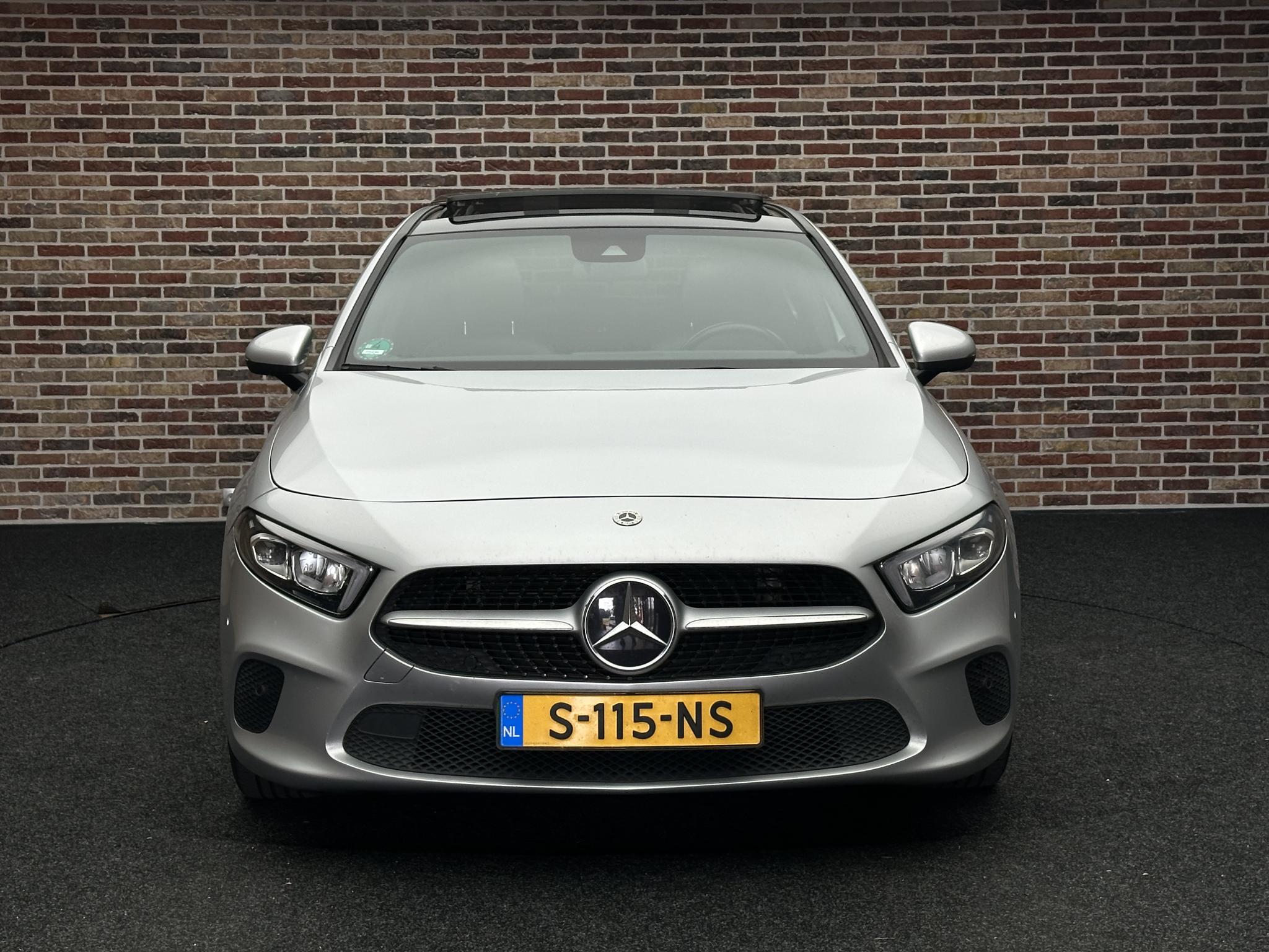 Foto van Mercedes-Benz A 200