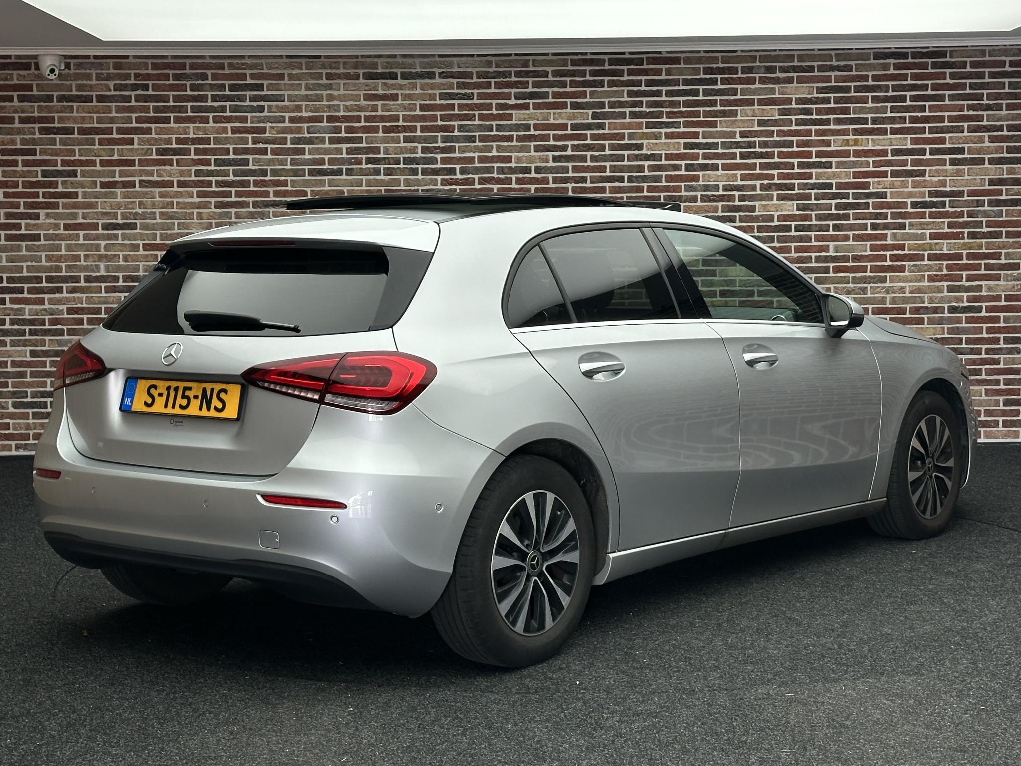 Foto van Mercedes-Benz A 200