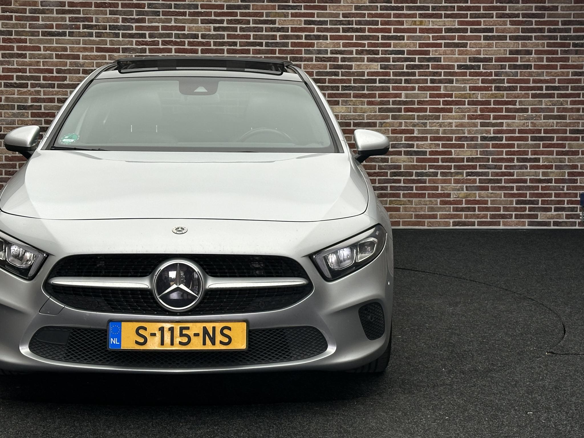 Foto van Mercedes-Benz A 200