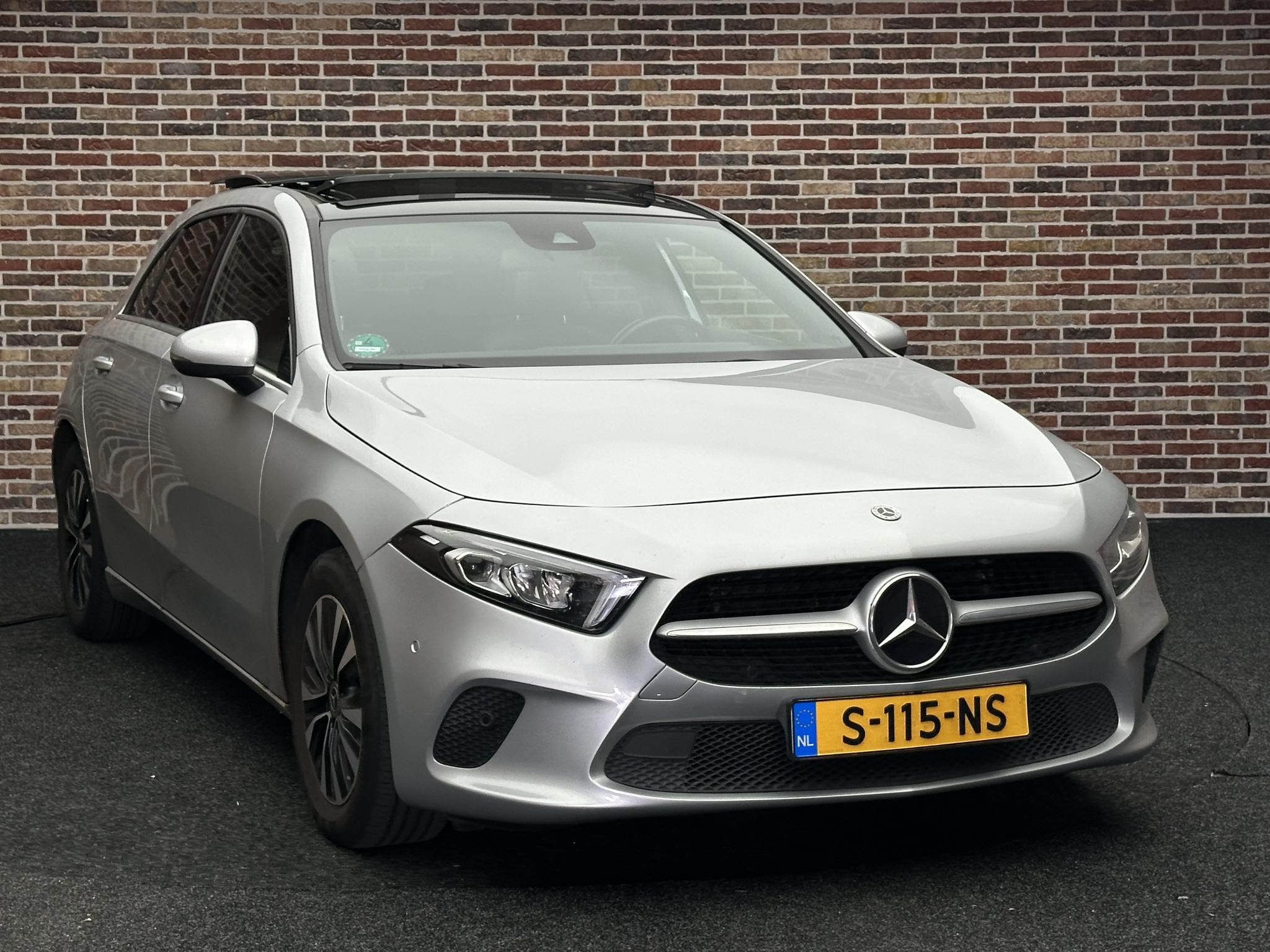 Foto van Mercedes-Benz A 200