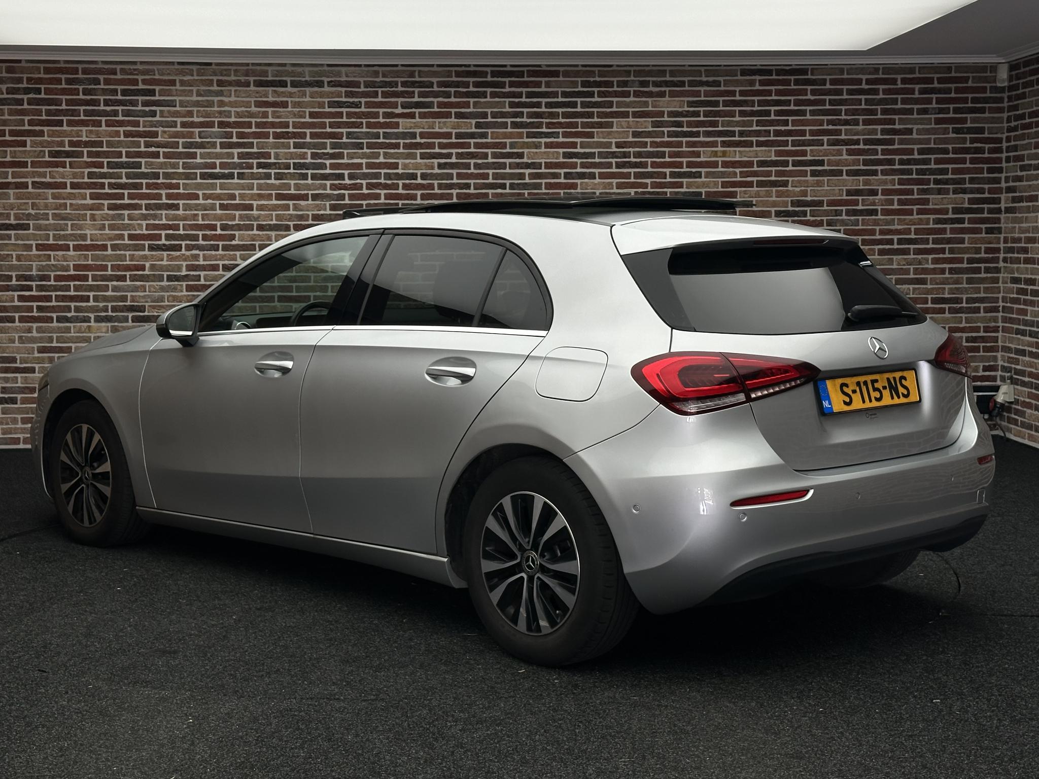 Foto van Mercedes-Benz A 200