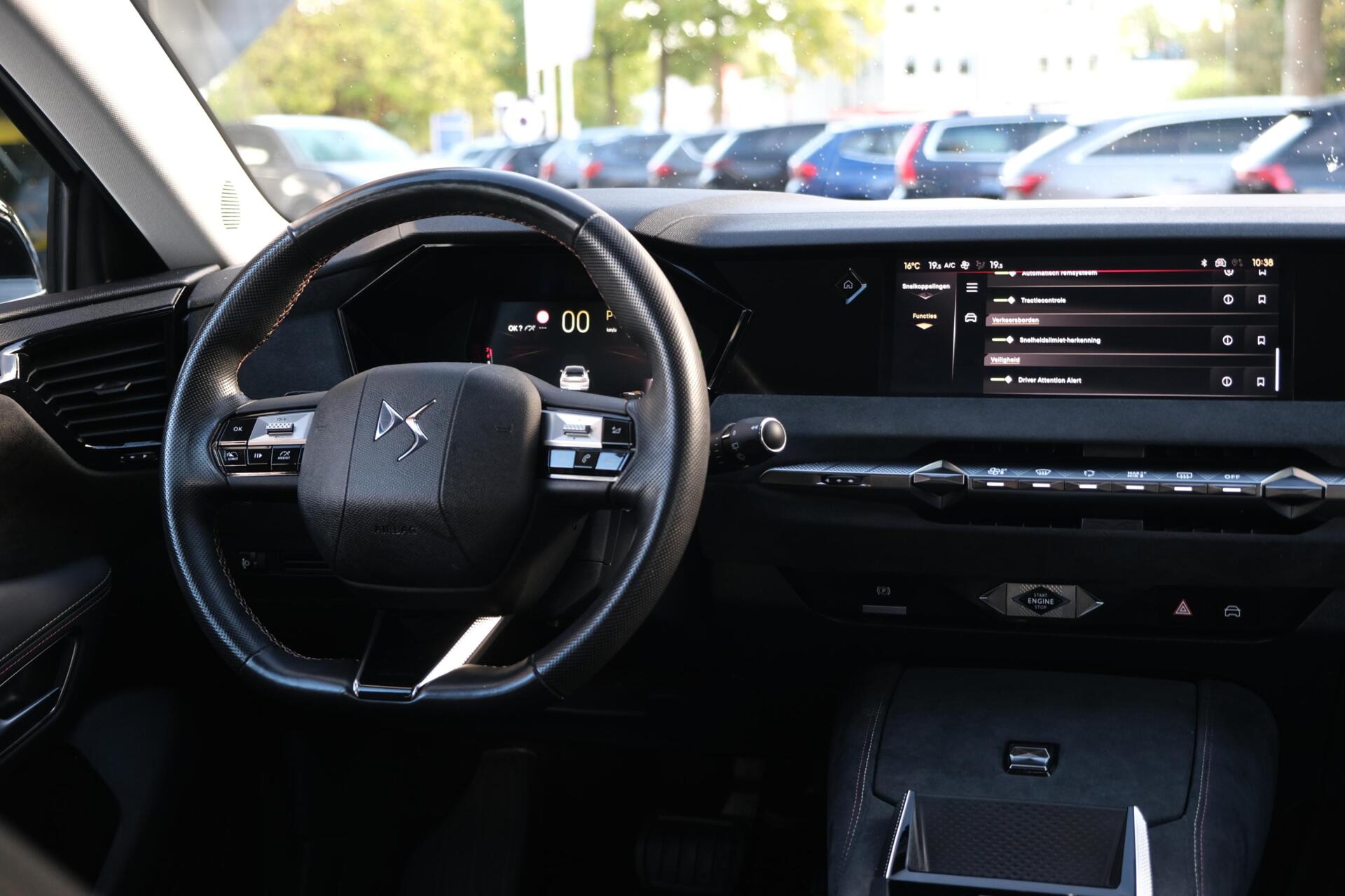 Foto van DS Ds4
