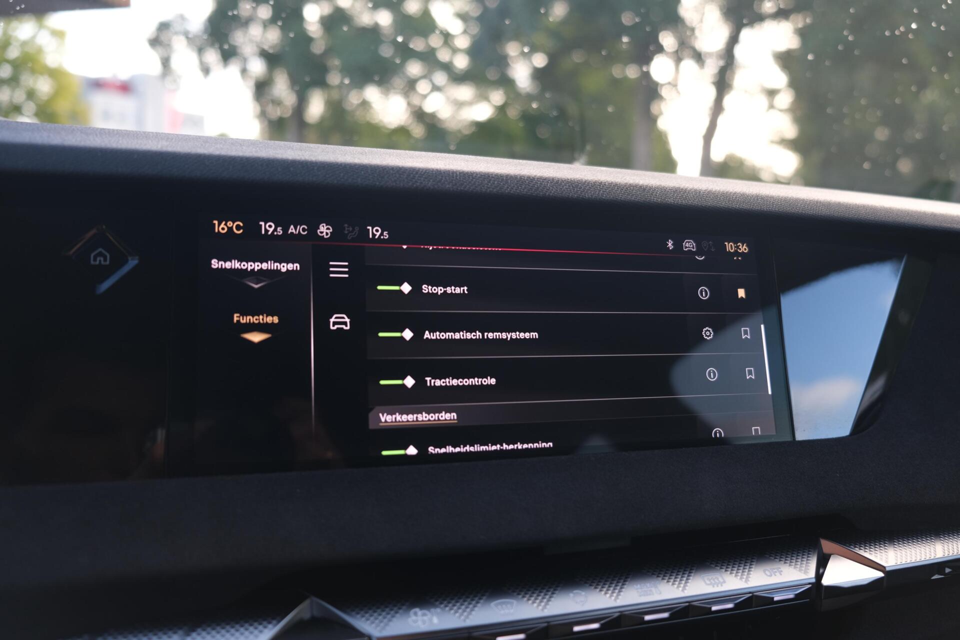 Foto van DS Ds4