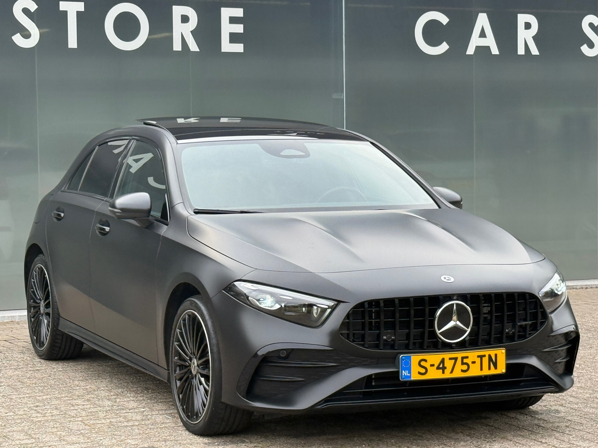 Foto van Mercedes-Benz A 250 E