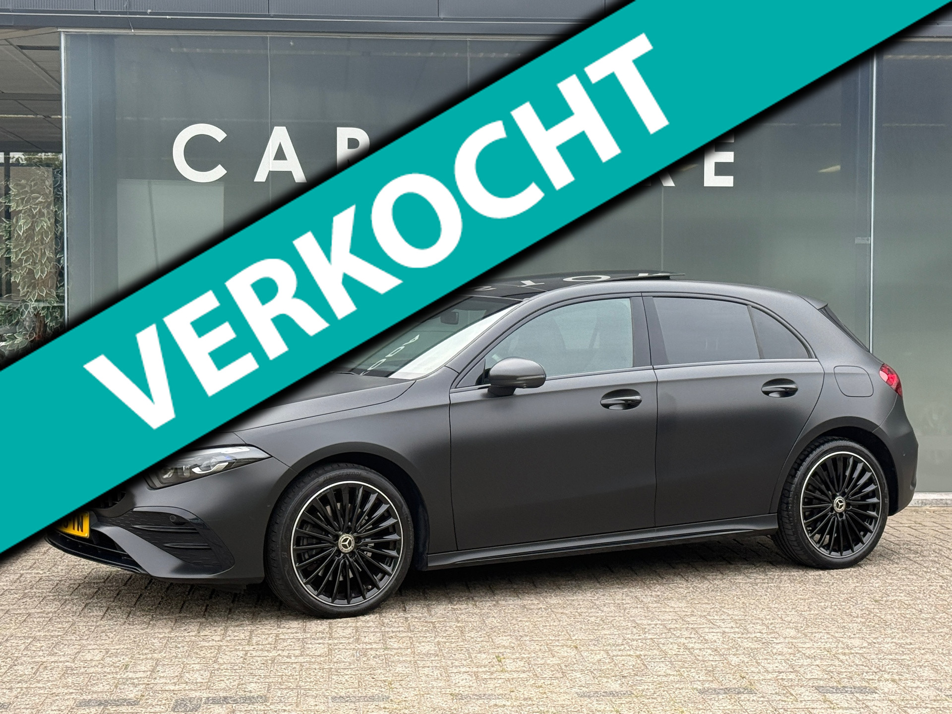 Mercedes-Benz A 250 E 250 e AMG Line Pano|Memory|Sfeer|360cam|Dealer Onderhoude 2023 - voorkant