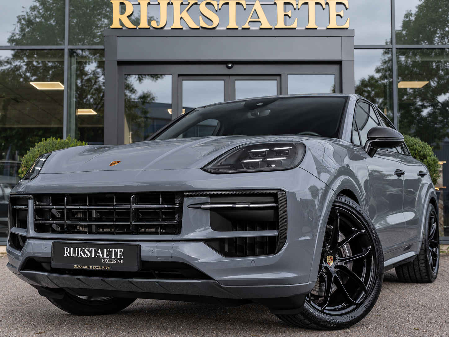 Porsche Cayenne Coupé 3.0 E-Hybrid 2023 - voorkant