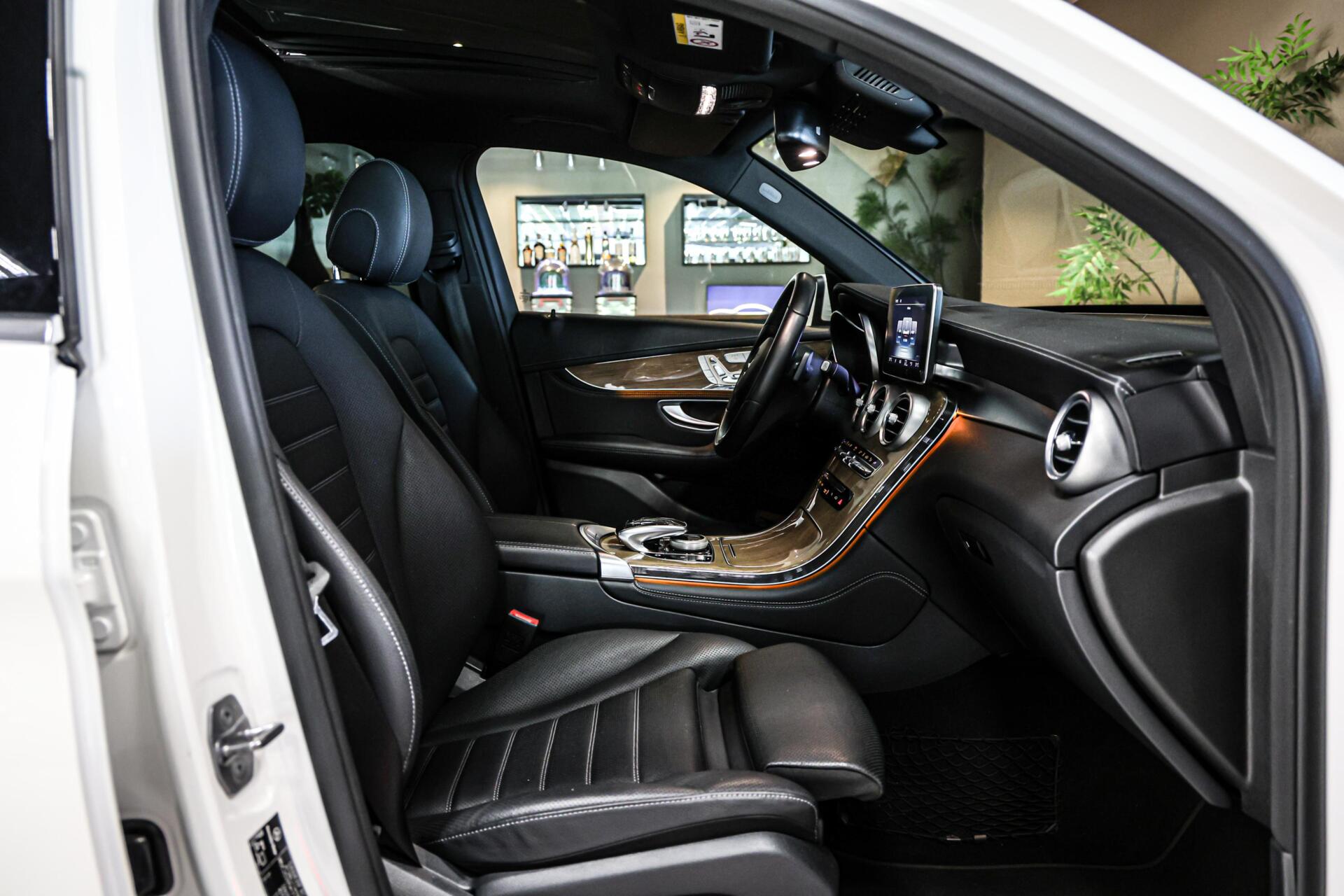 Foto van Mercedes-Benz GLC 350 E 4Matic
