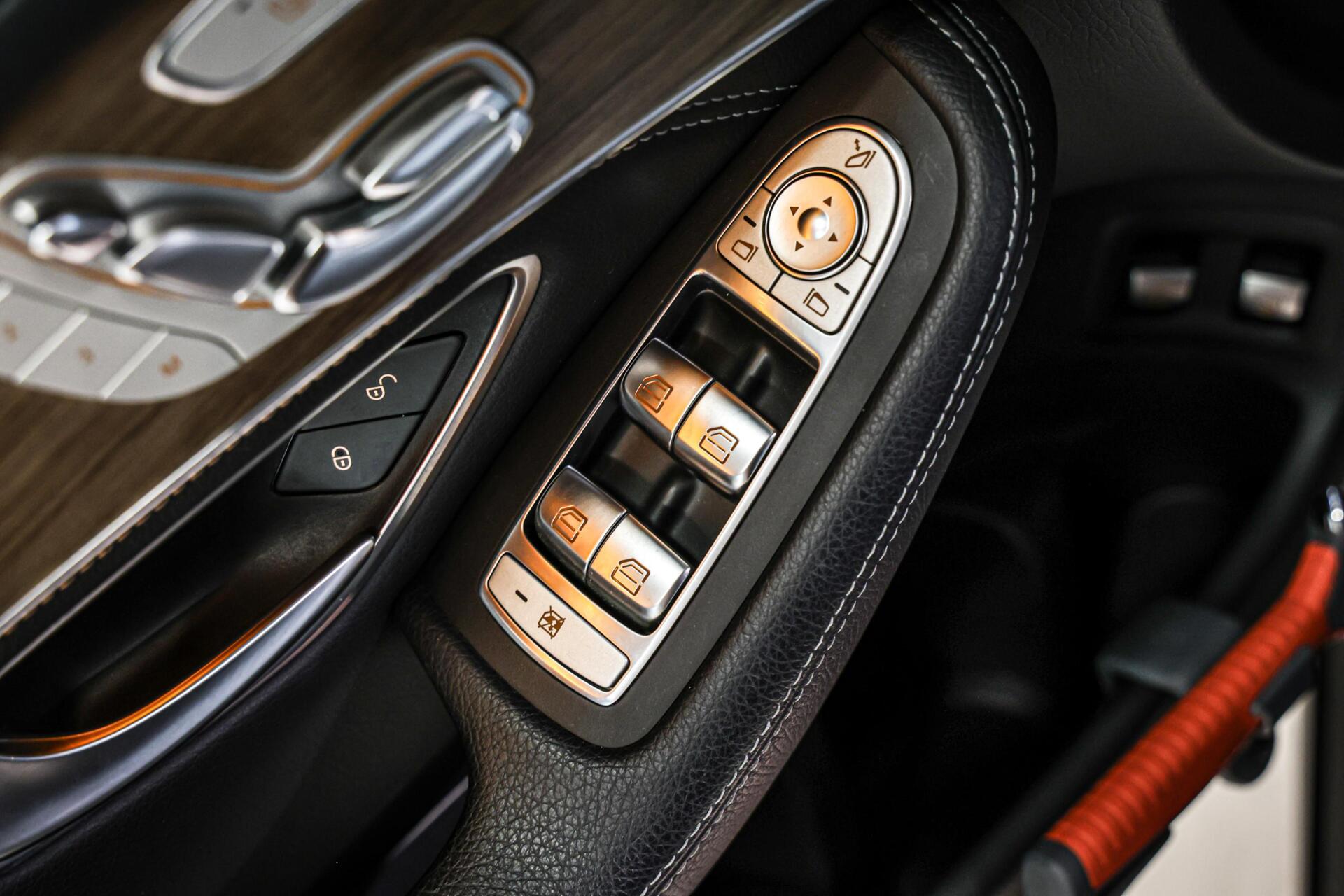 Foto van Mercedes-Benz GLC 350 E 4Matic