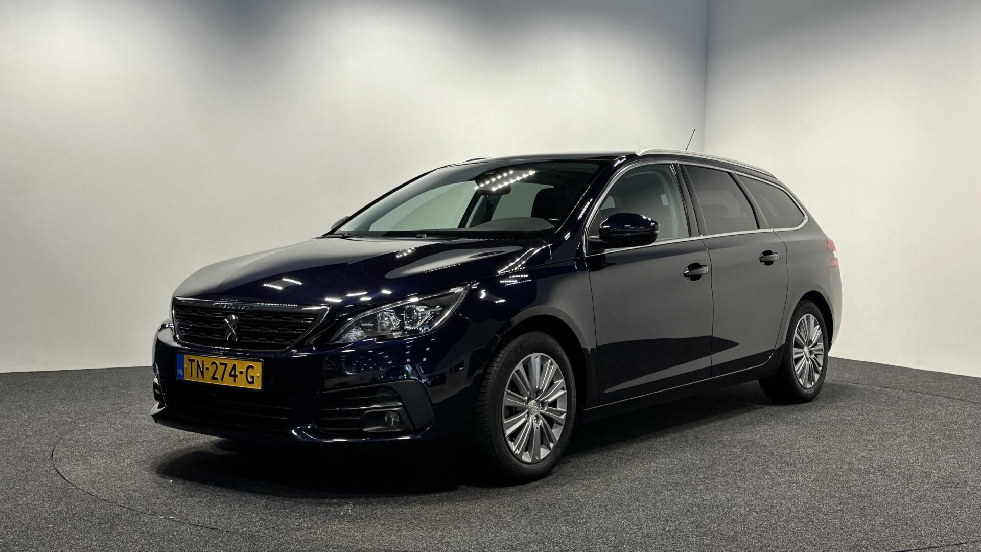 Peugeot 308 SW 1.2 PureTech Allure|Pano|Airco|Cruise|Navi|Apple Carplay|NAP| 2018 - voorkant